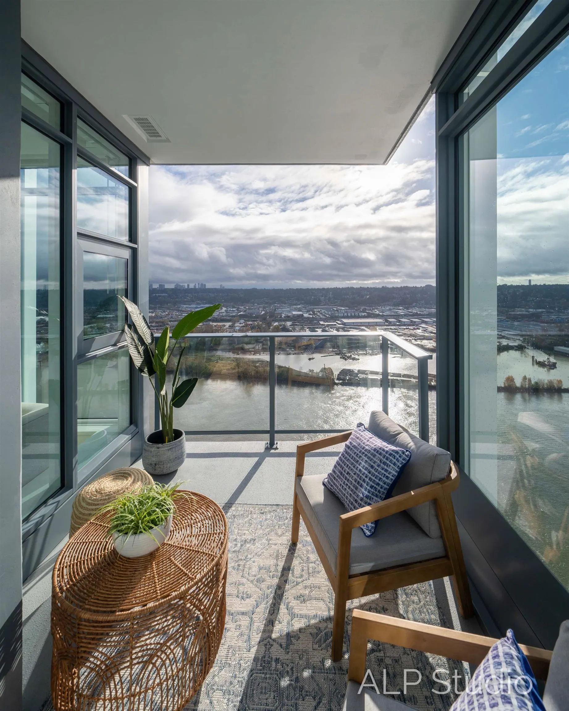 3708 680 Quayside Drive