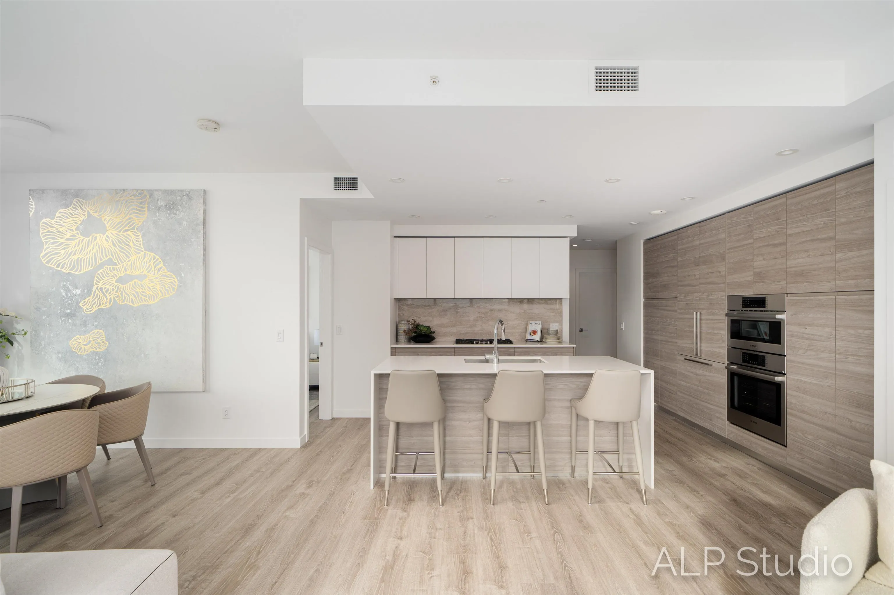 3708 680 Quayside Drive
