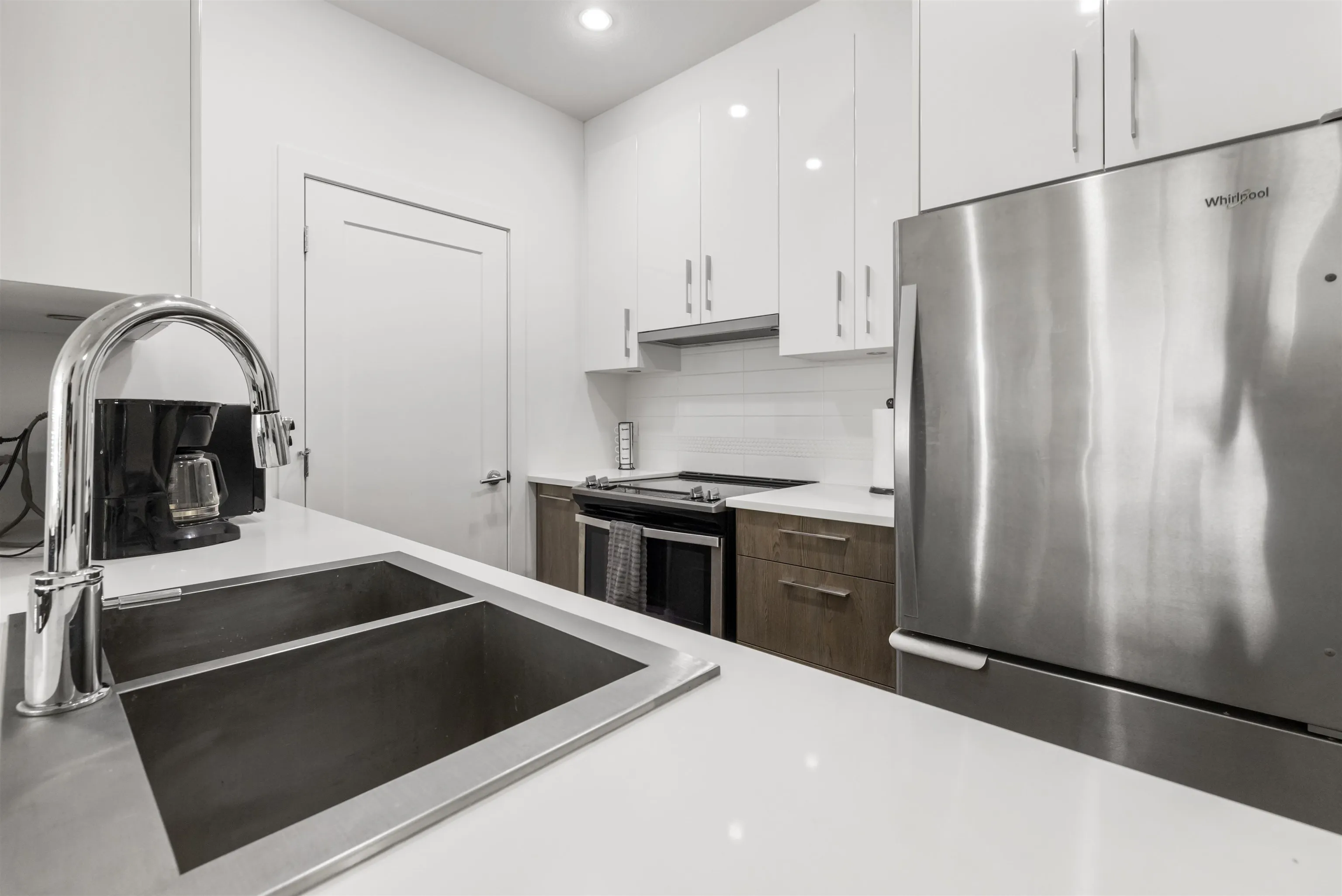 210 20829 77a Avenue