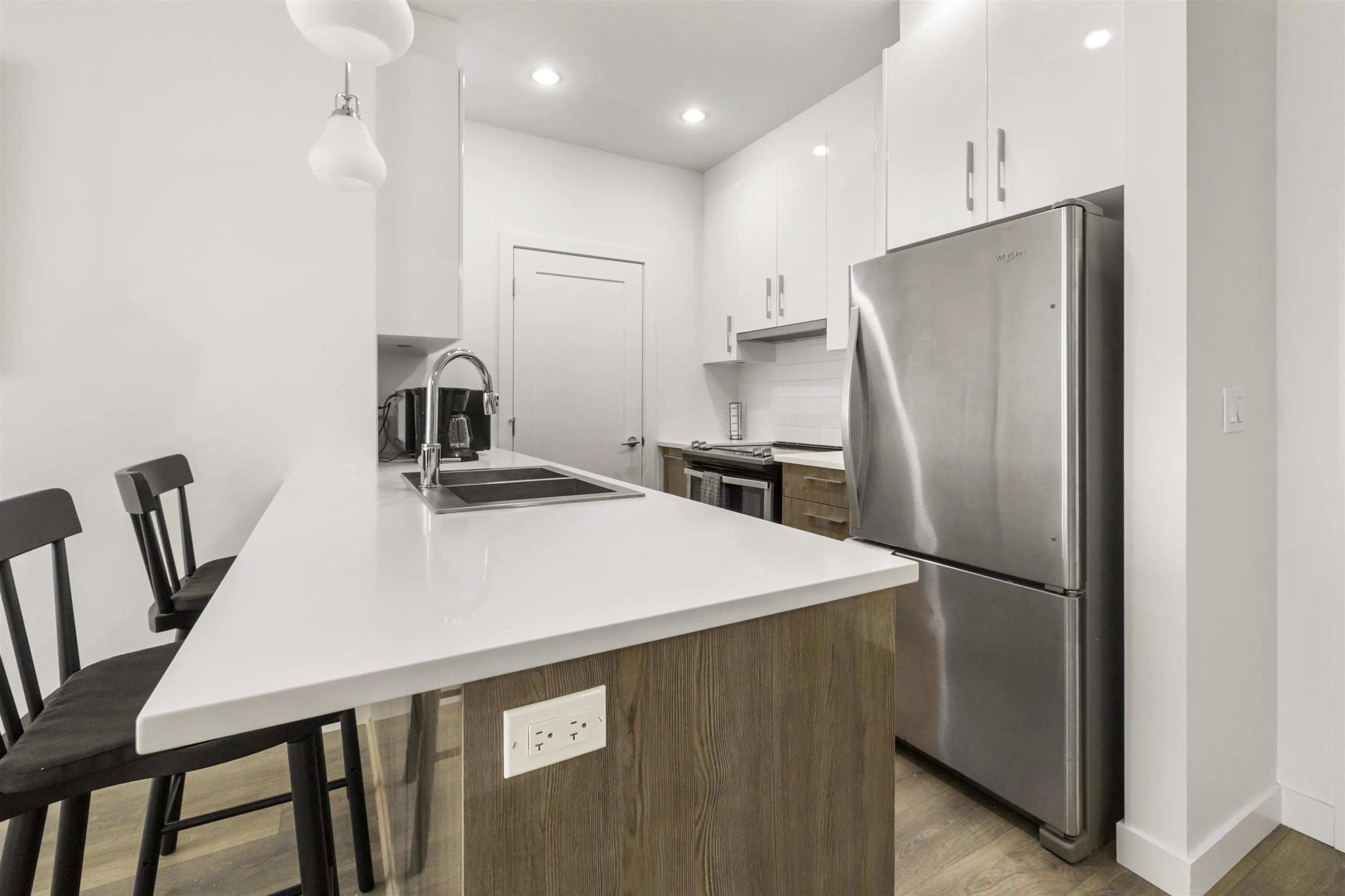 210 20829 77a Avenue