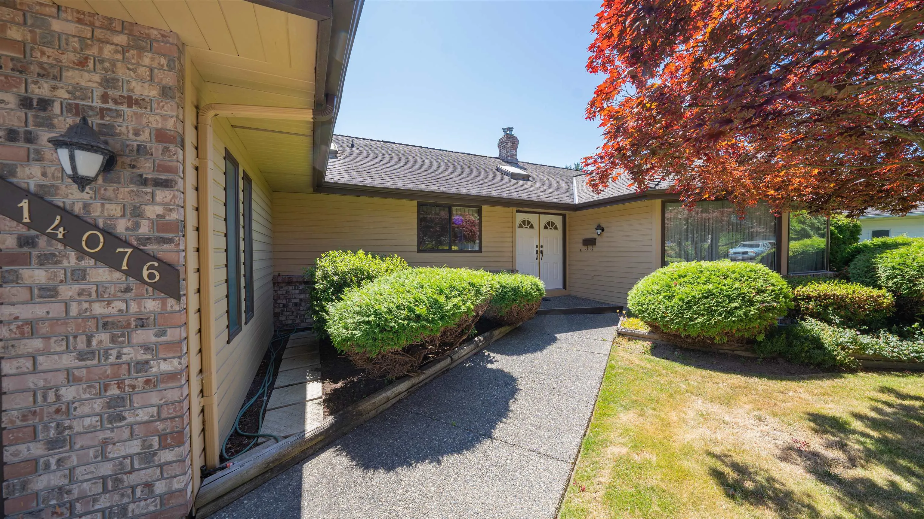 14076 19a Avenue