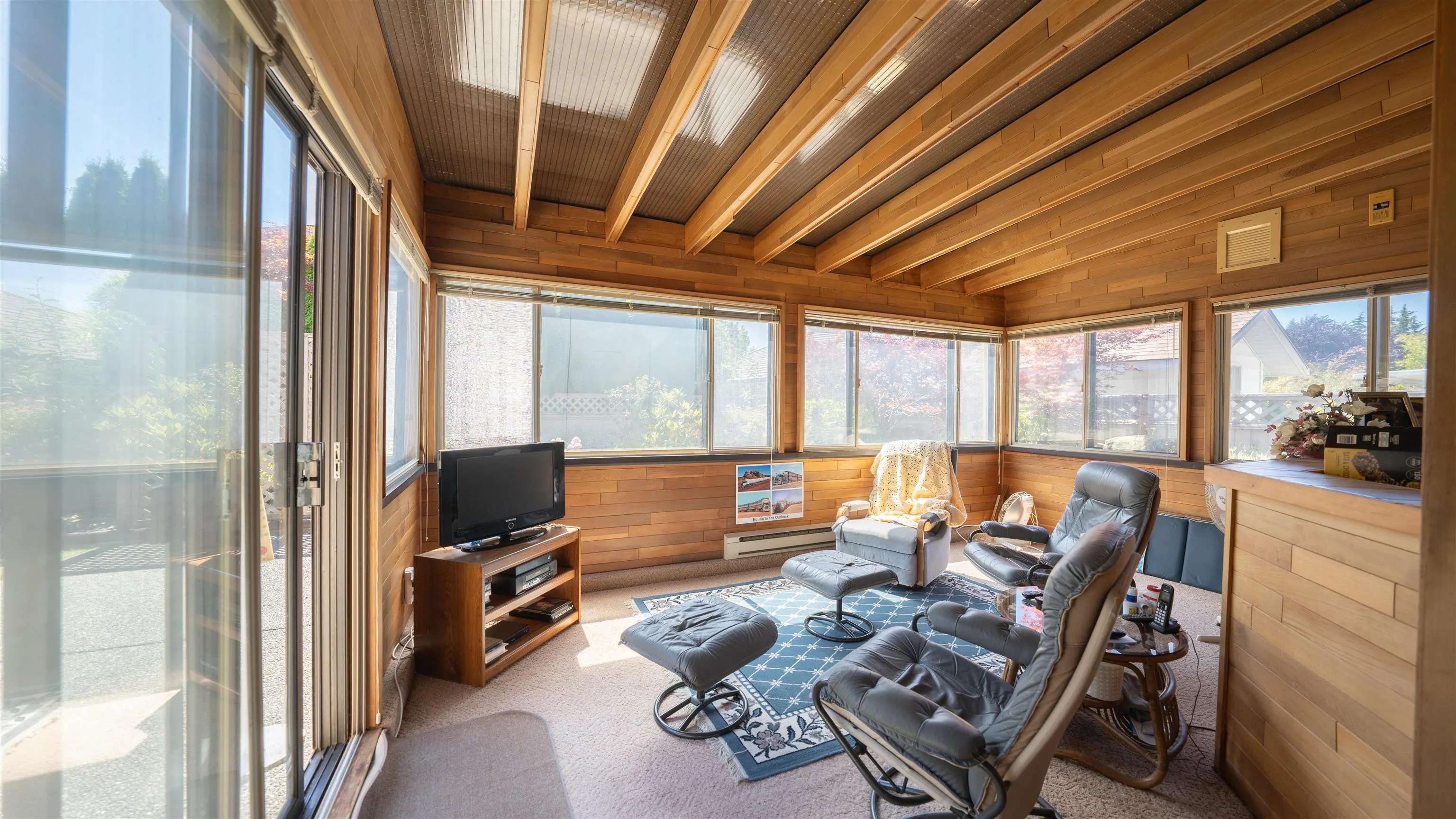 14076 19a Avenue