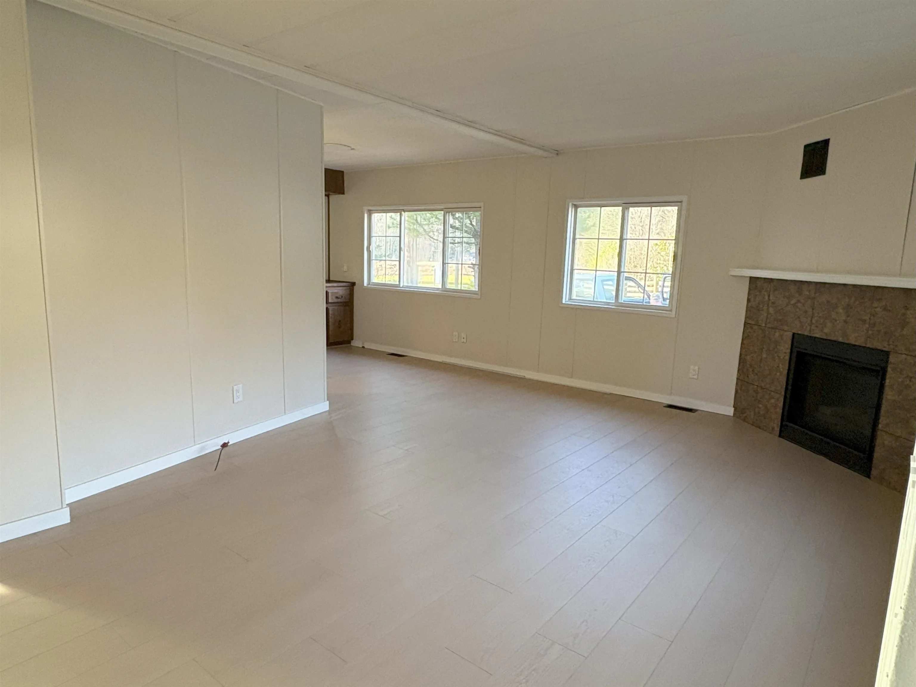 1 43201 Lougheed Highway