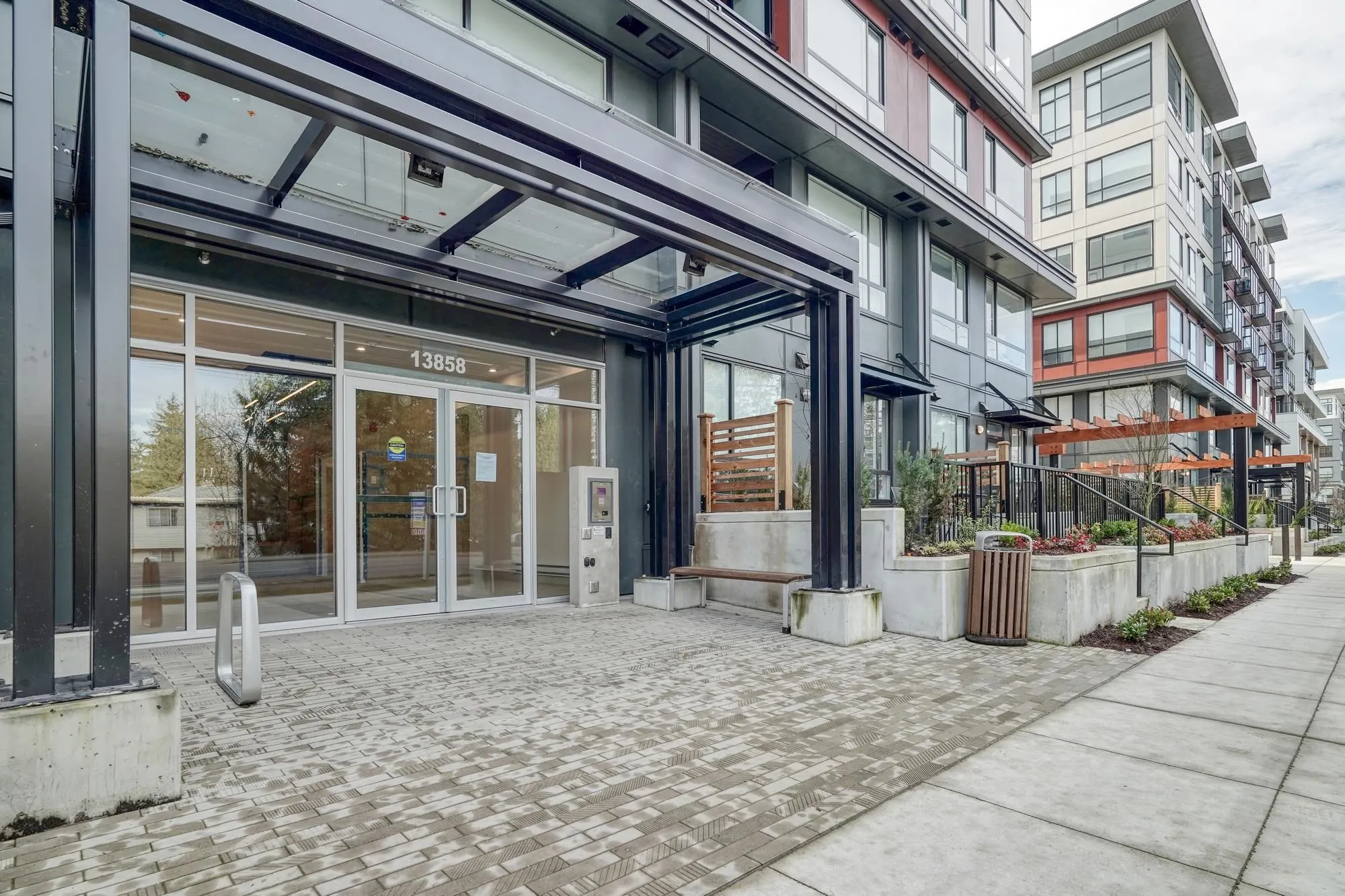 E616 13858 108 Avenue