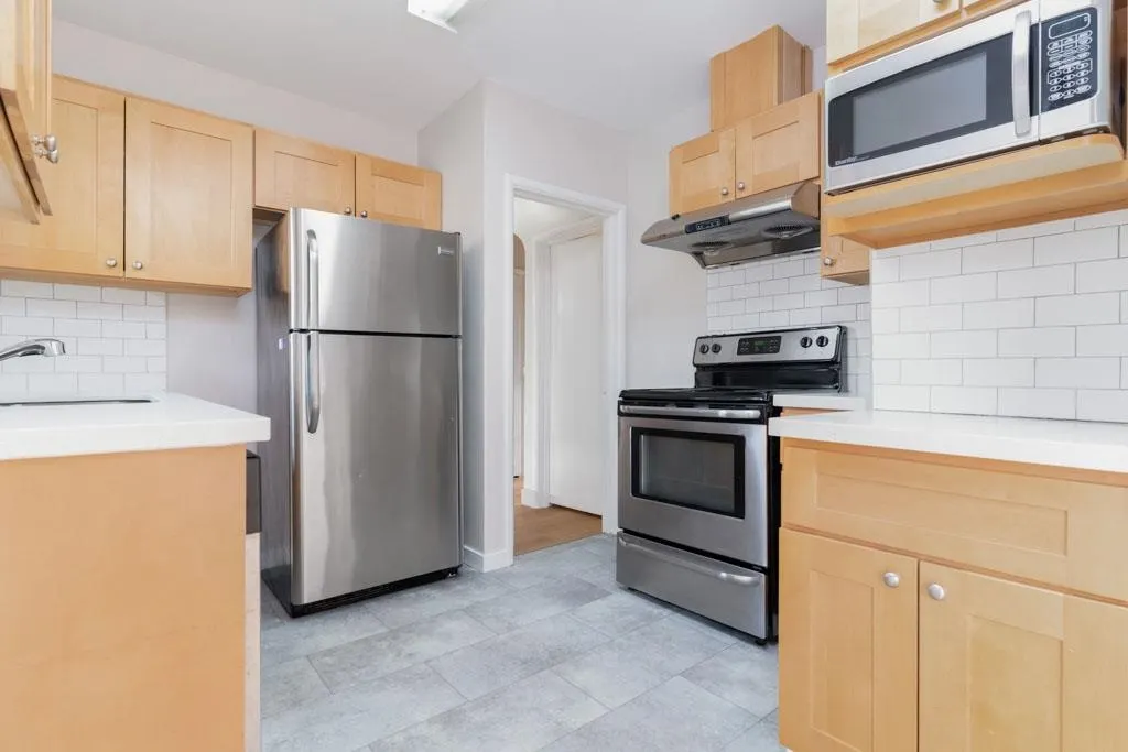 57 E 63rd Avenue