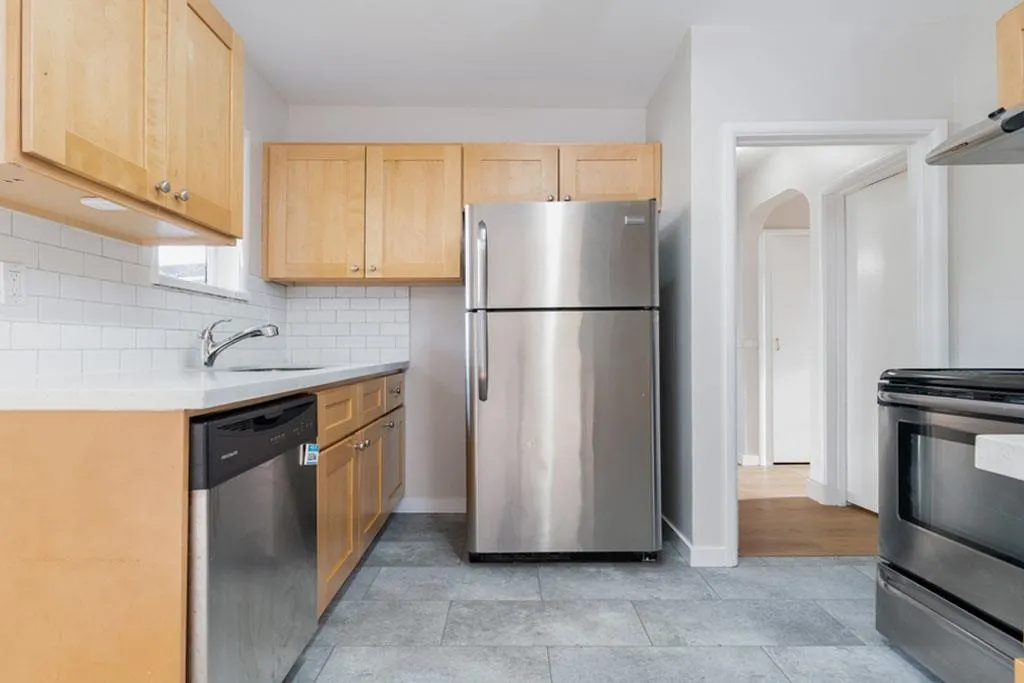 57 E 63rd Avenue