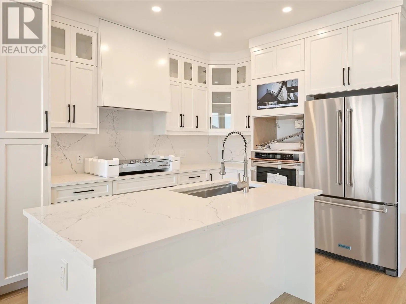 A 1007 Phare Crescent