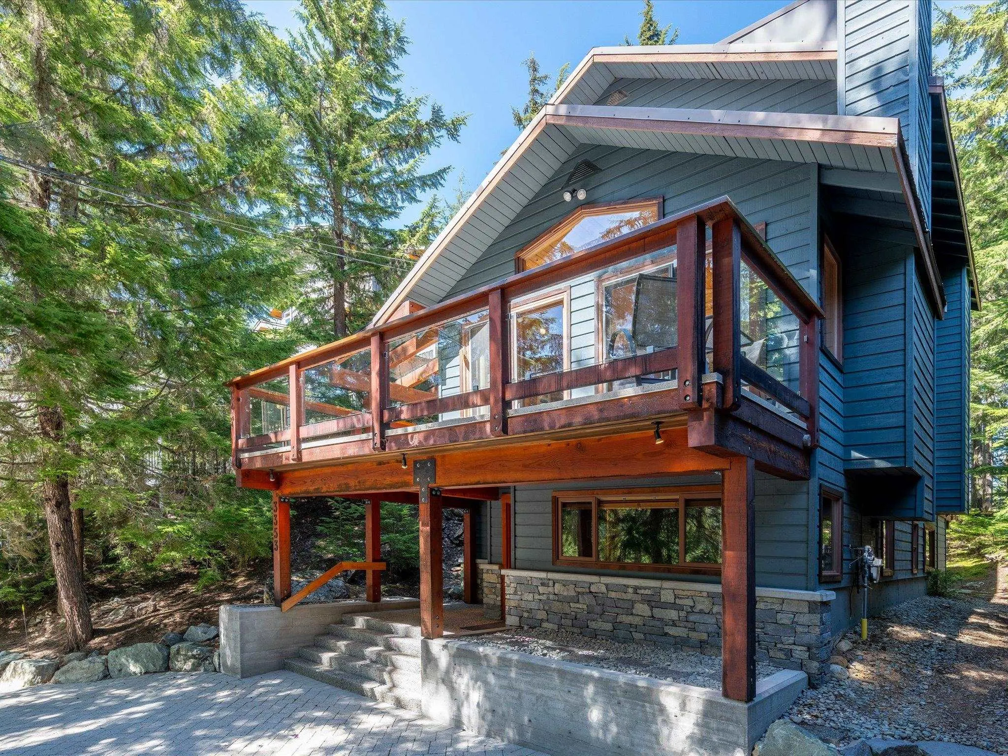 3353 Panorama Ridge