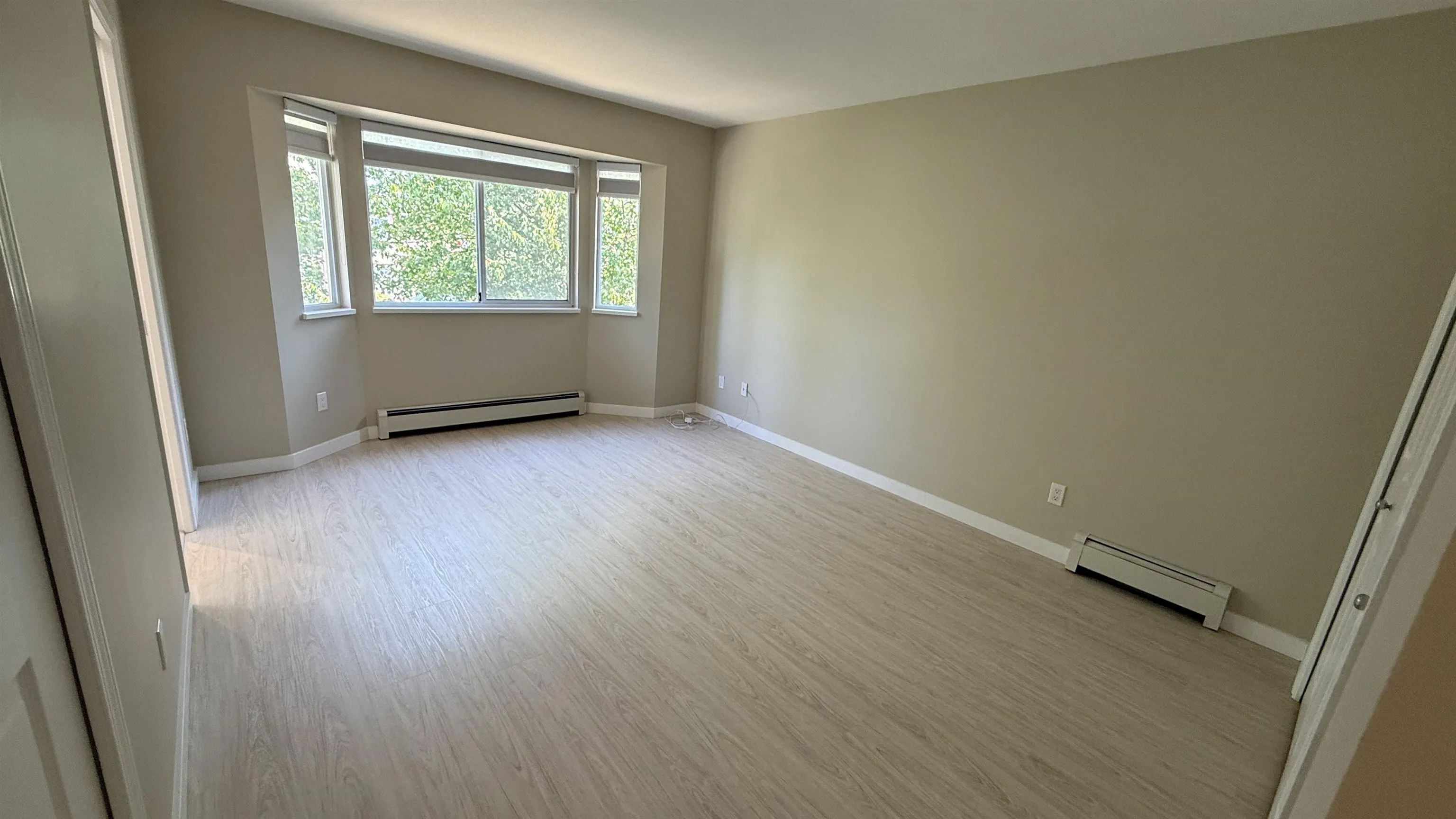 3 10000 Fisher Gate