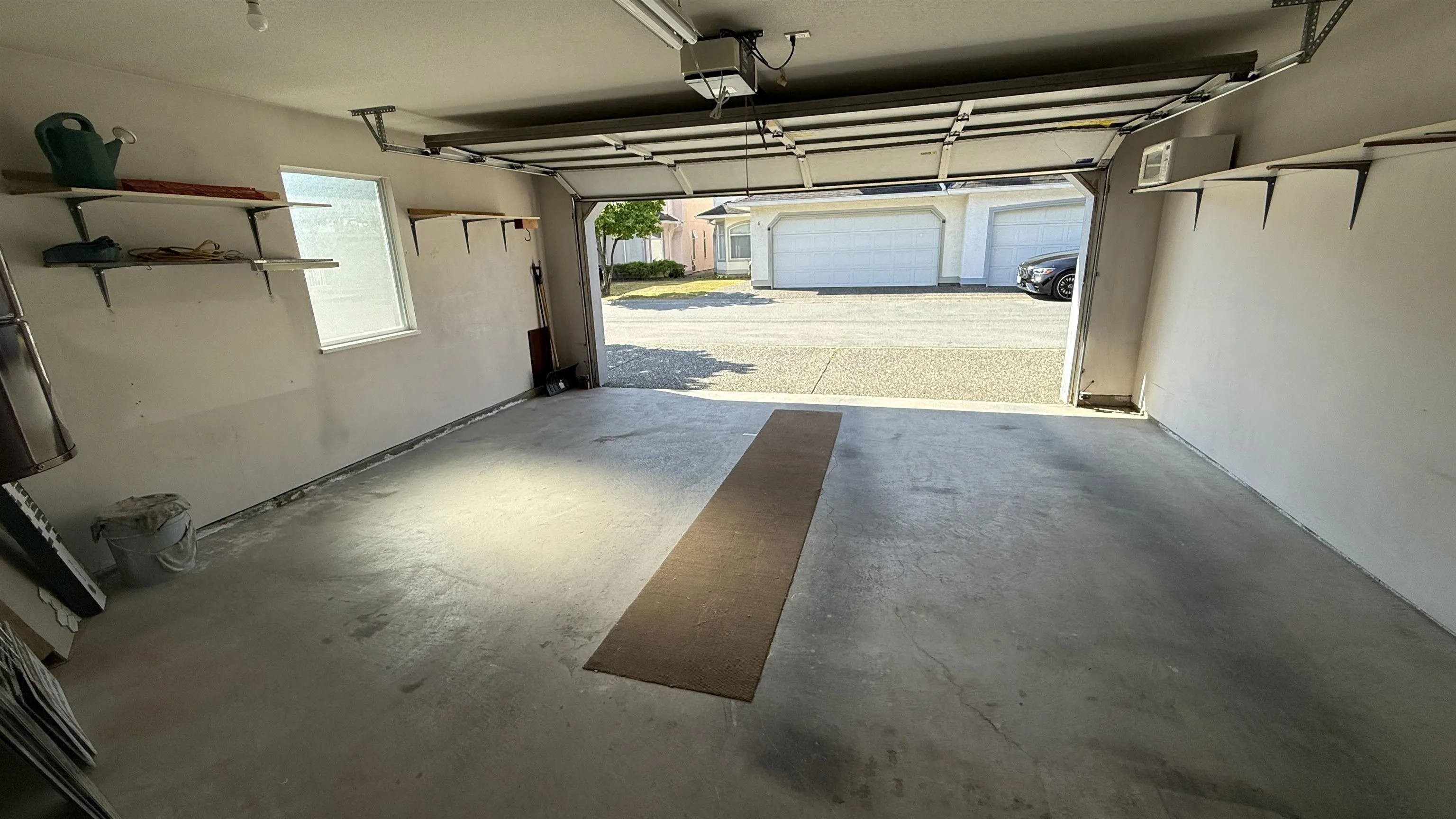 3 10000 Fisher Gate