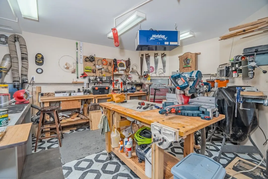 70 31406 Upper Maclure Road