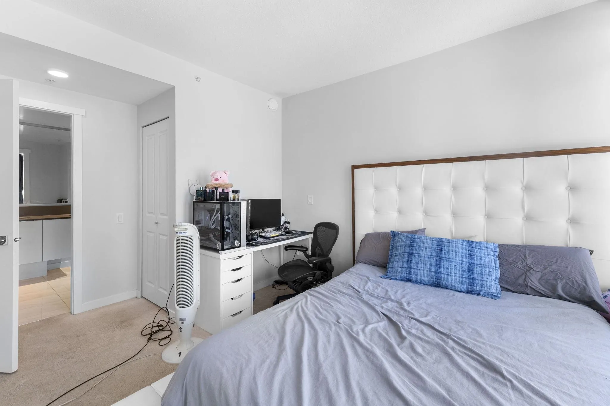 1607 2388 Madison Avenue