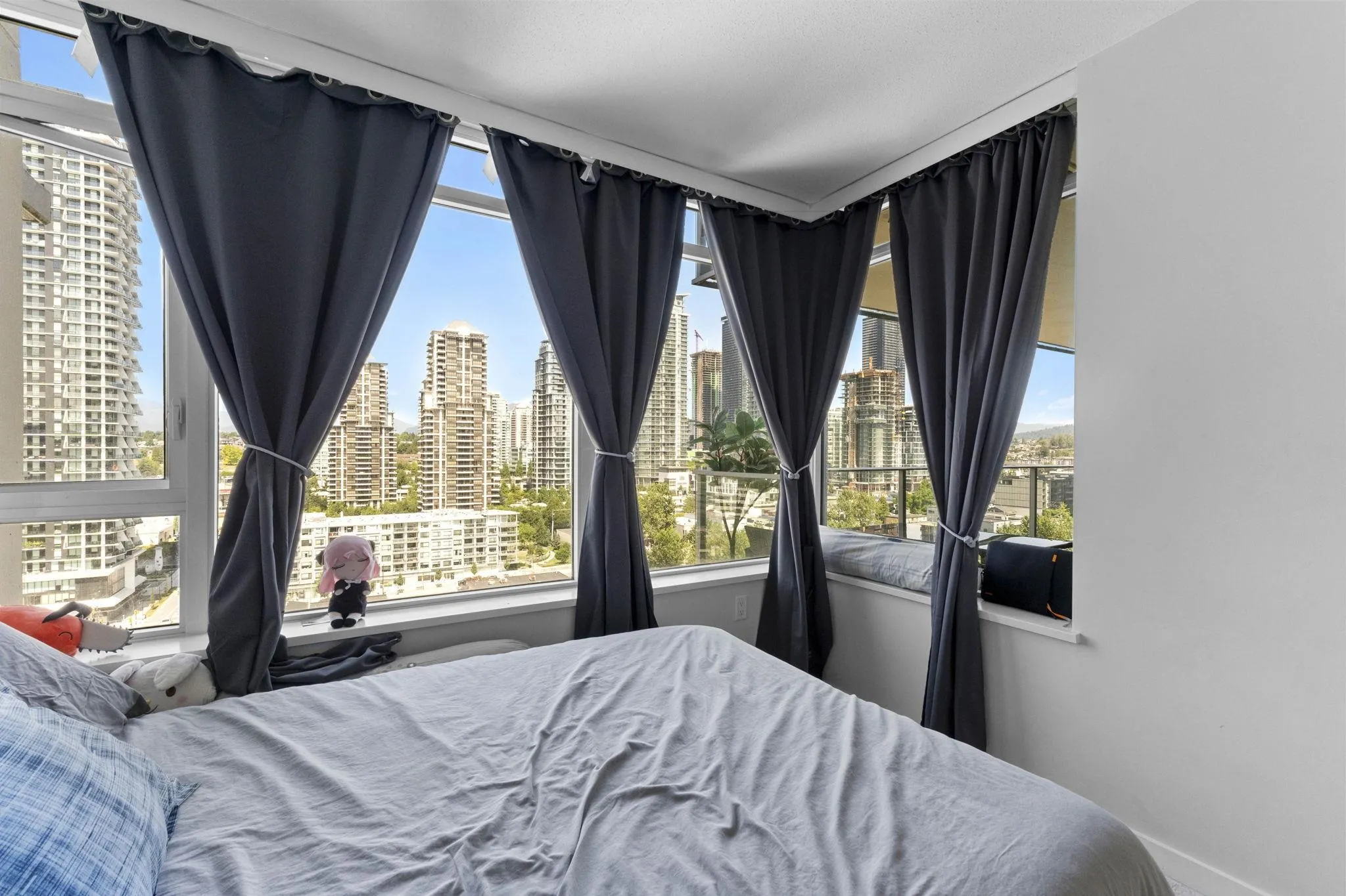 1607 2388 Madison Avenue