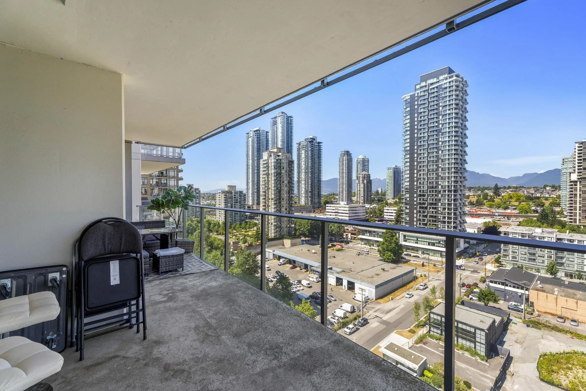 1607 2388 Madison Avenue