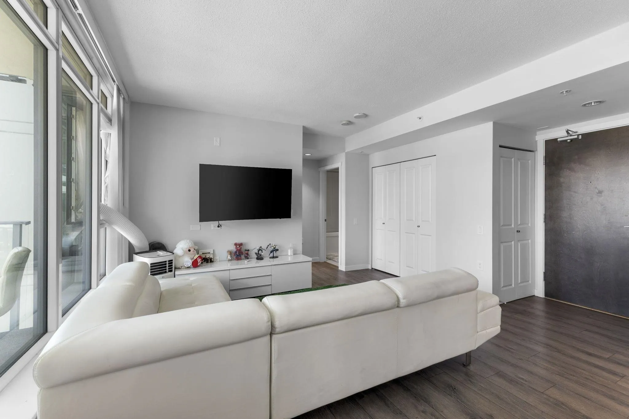 1607 2388 Madison Avenue