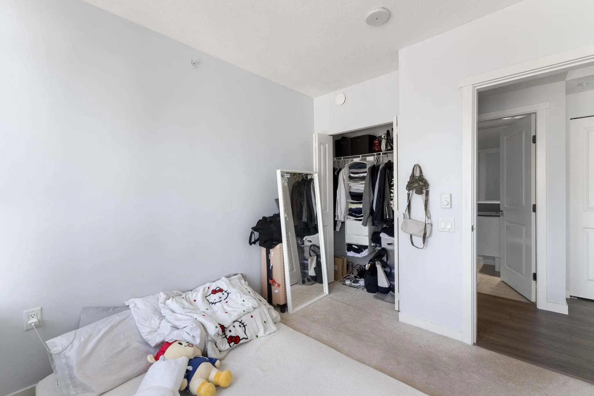 1607 2388 Madison Avenue