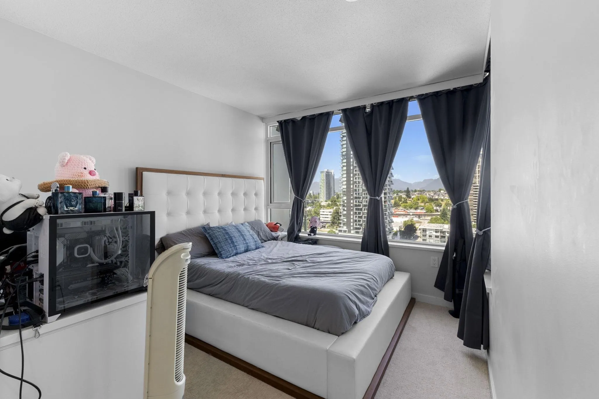 1607 2388 Madison Avenue