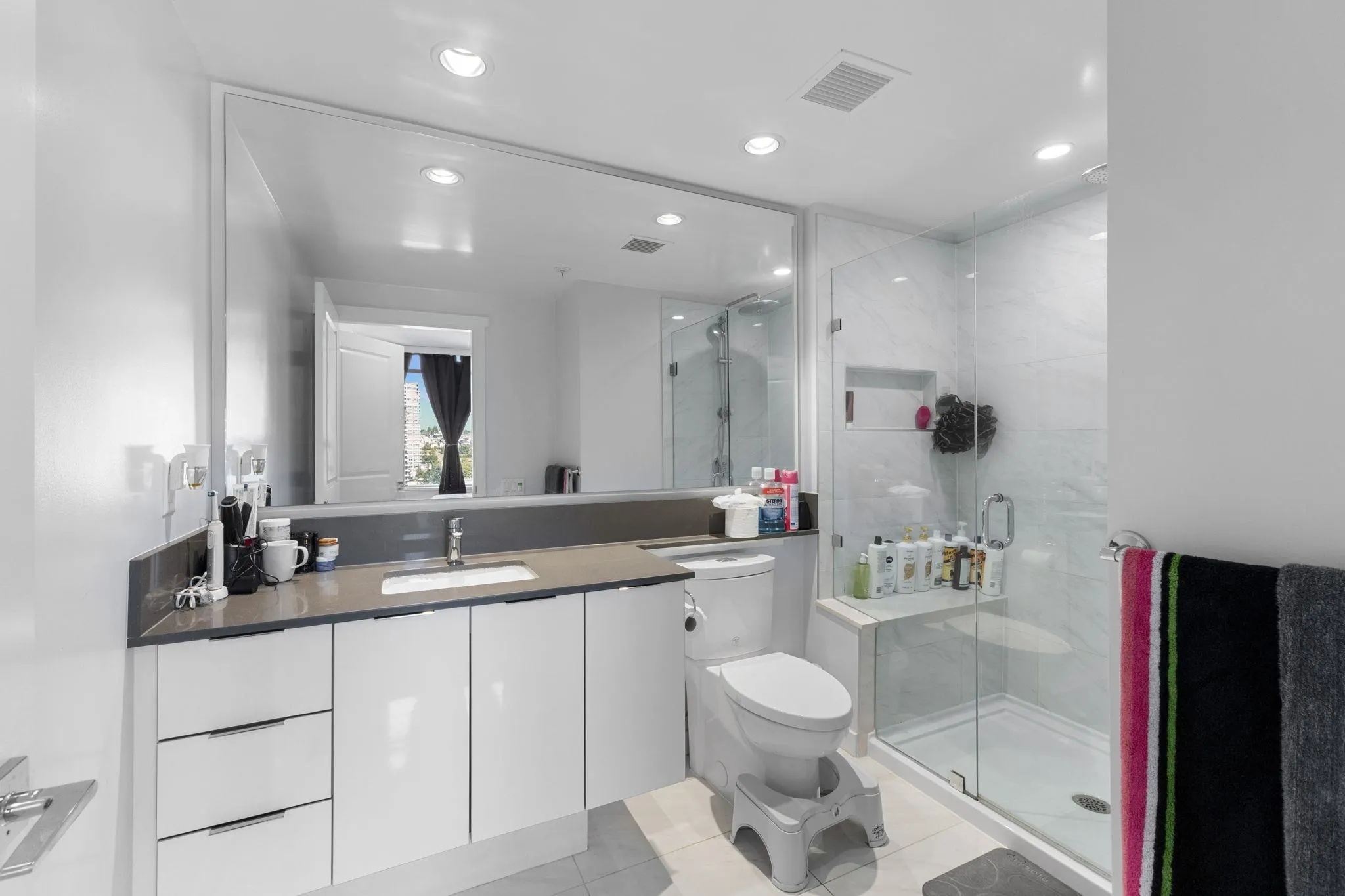 1607 2388 Madison Avenue