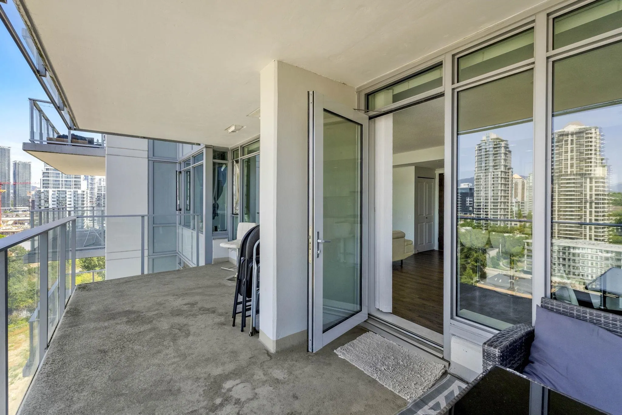 1607 2388 Madison Avenue