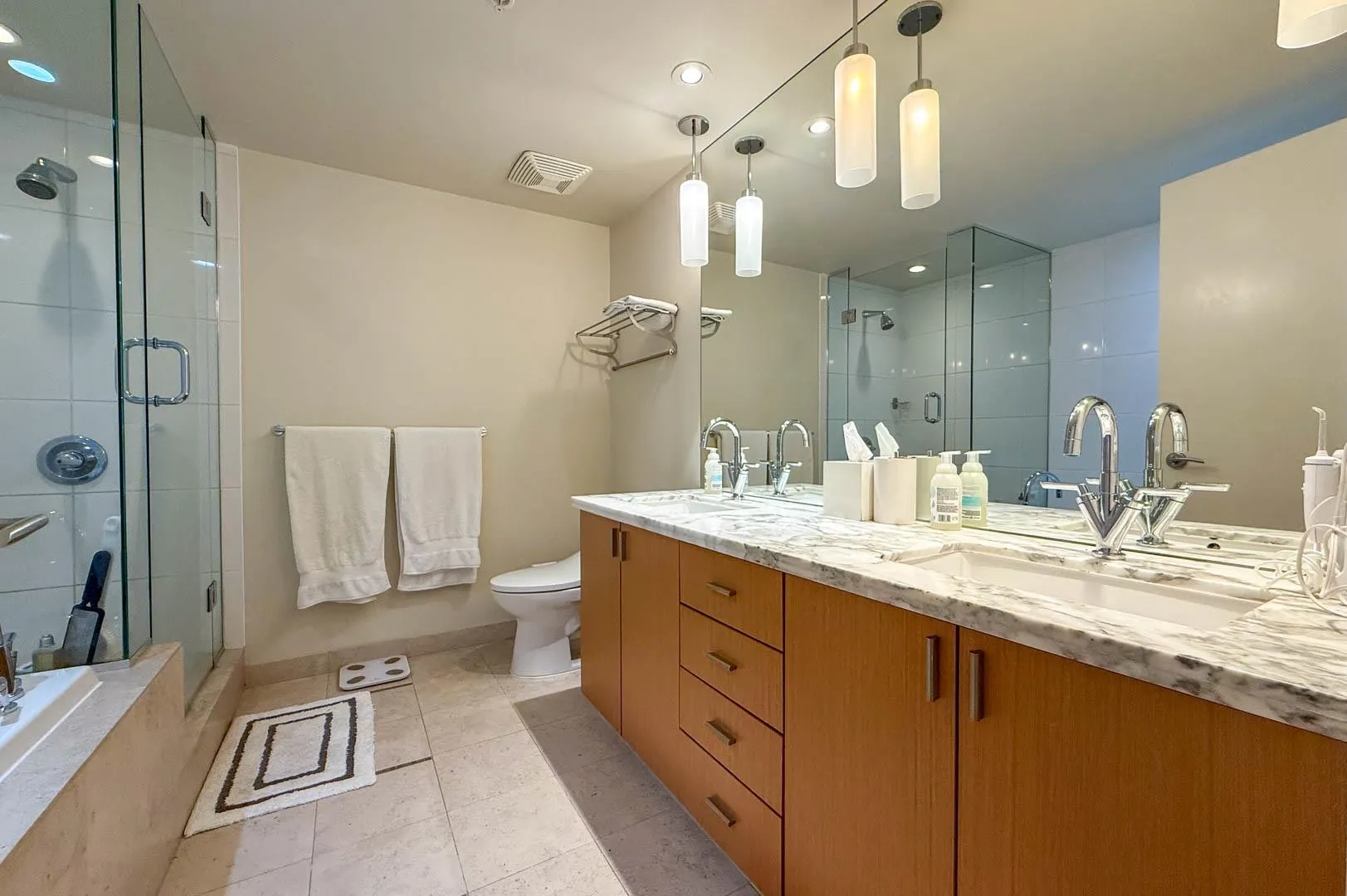 1504 1205 W Hastings Street