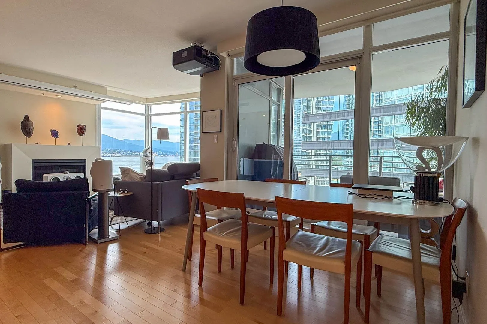 1504 1205 W Hastings Street