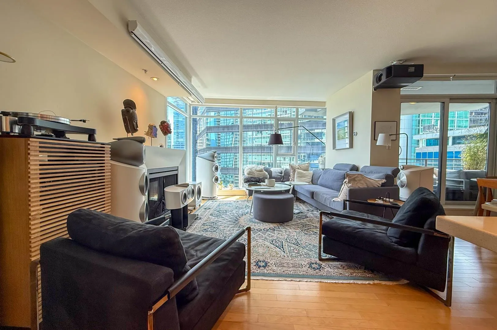 1504 1205 W Hastings Street