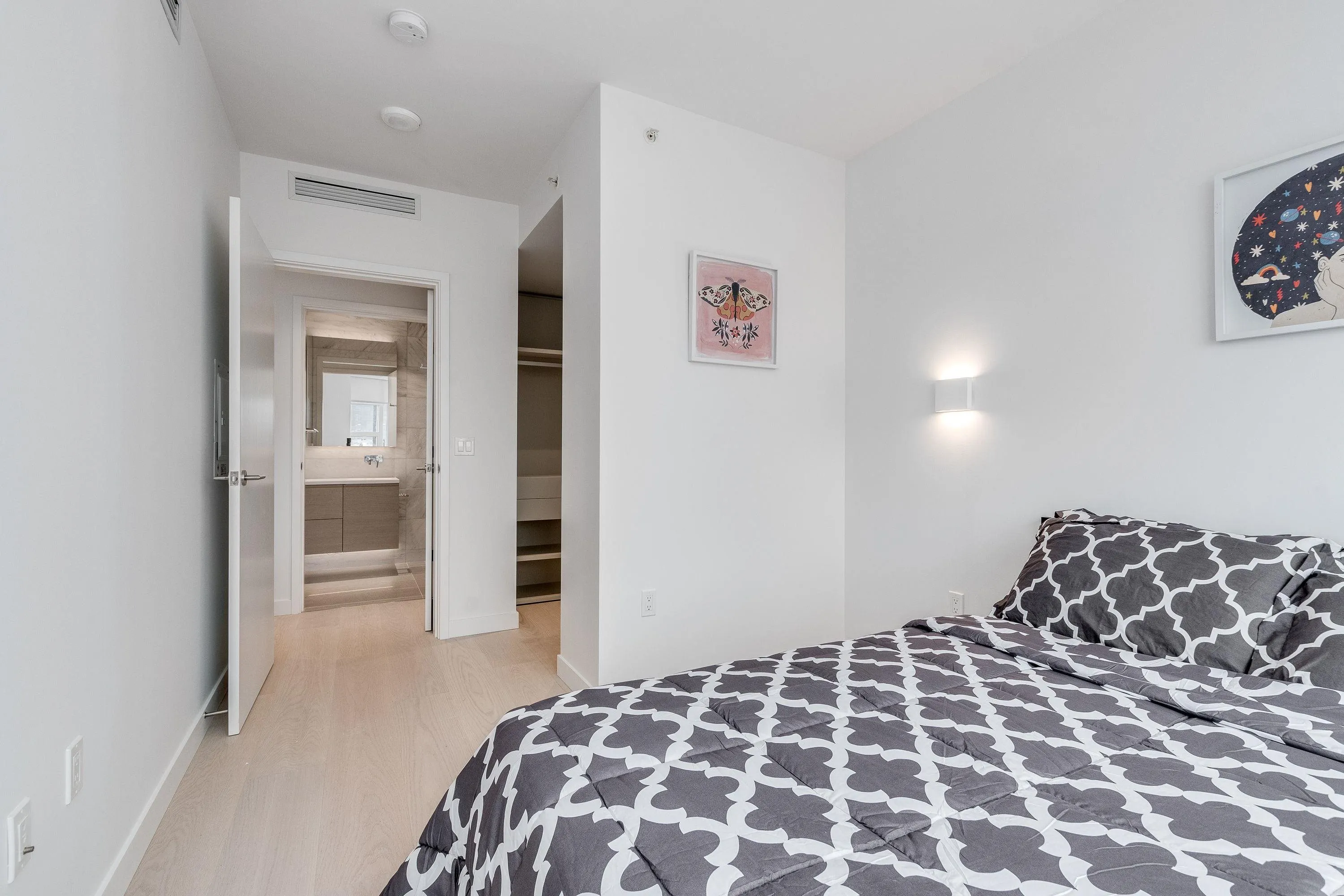 3803 1289 Hornby Street