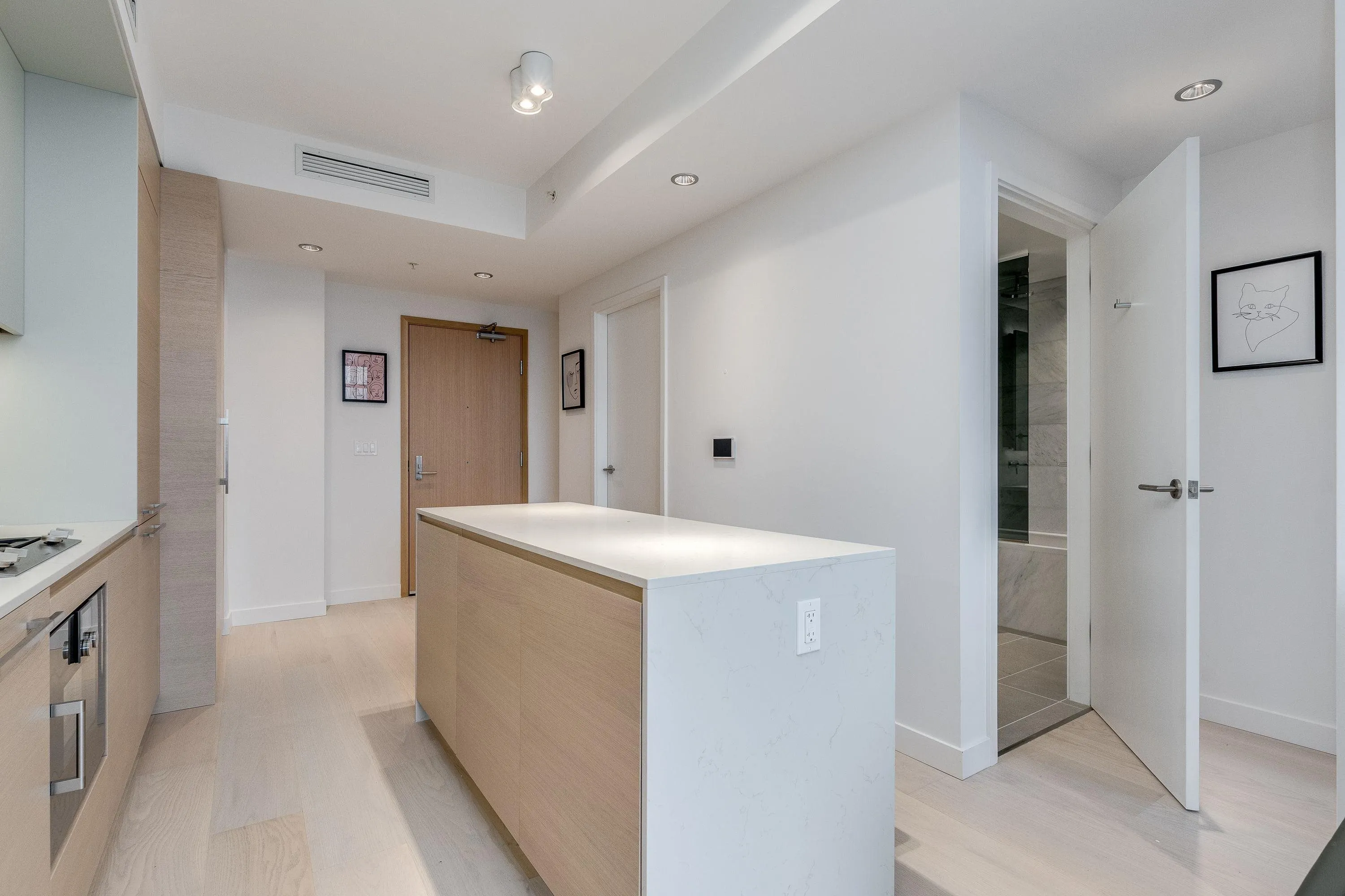 3803 1289 Hornby Street
