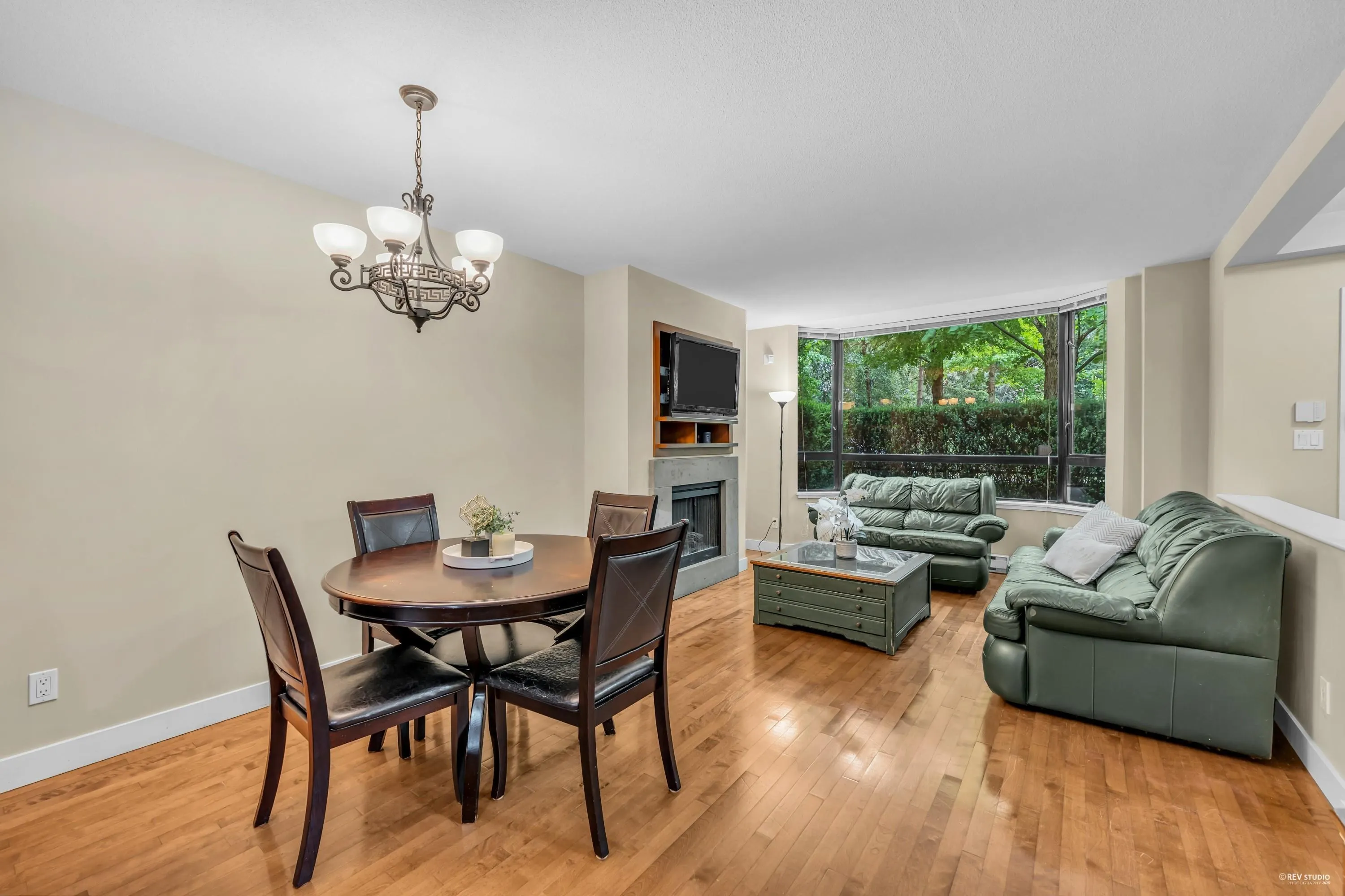 8 9133 Hemlock Drive