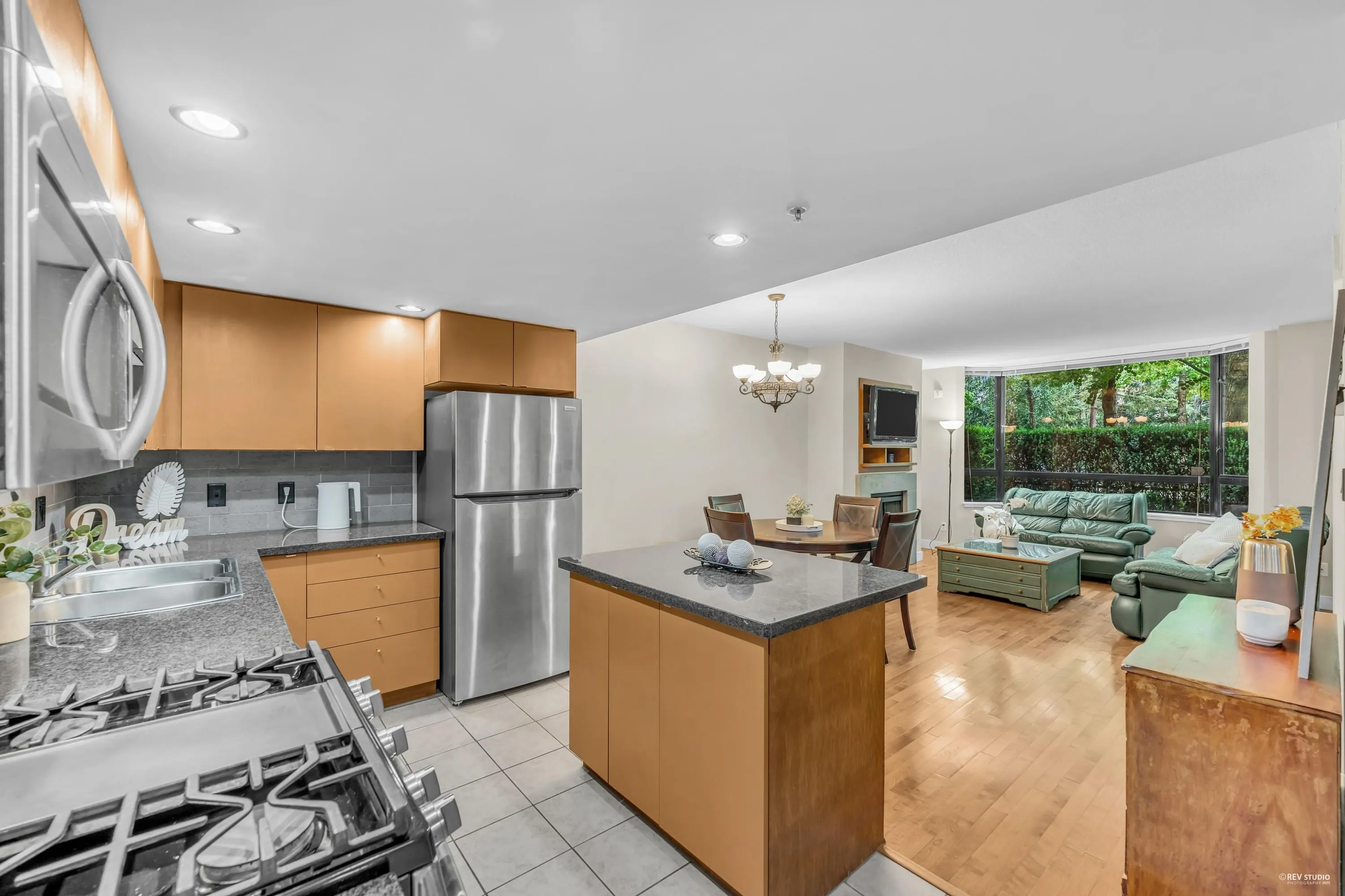 8 9133 Hemlock Drive