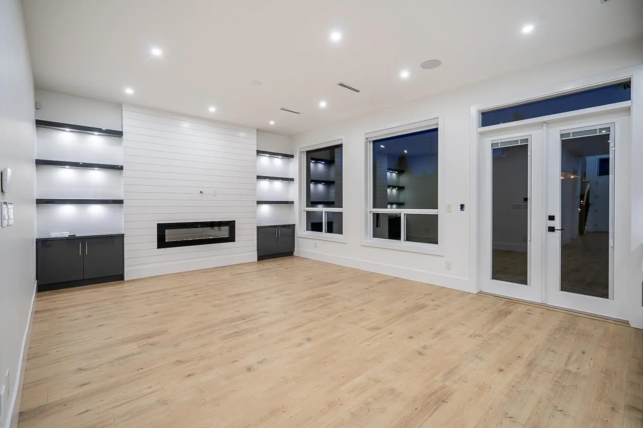 14096 113a Avenue