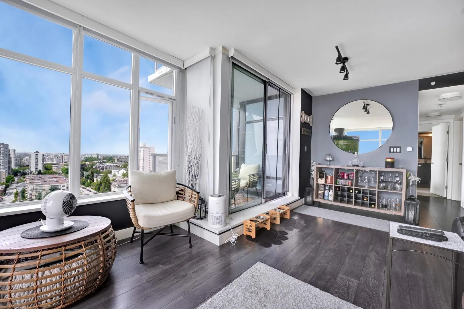 1604 188 Agnes Street