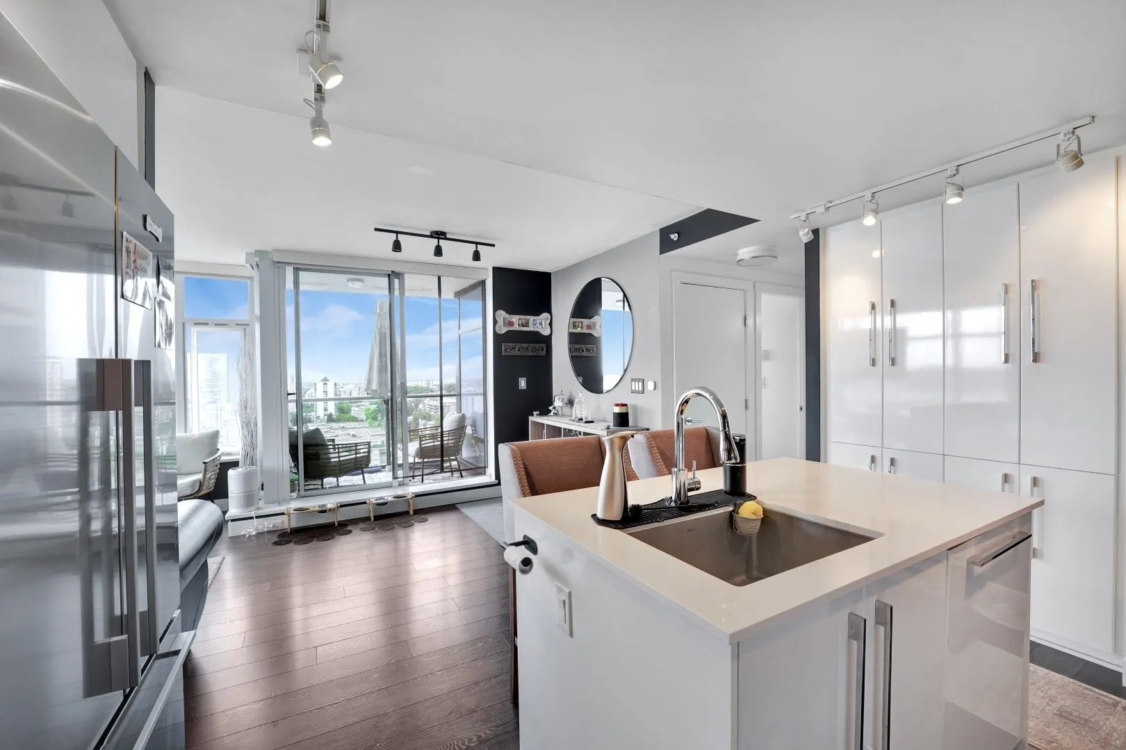 1604 188 Agnes Street
