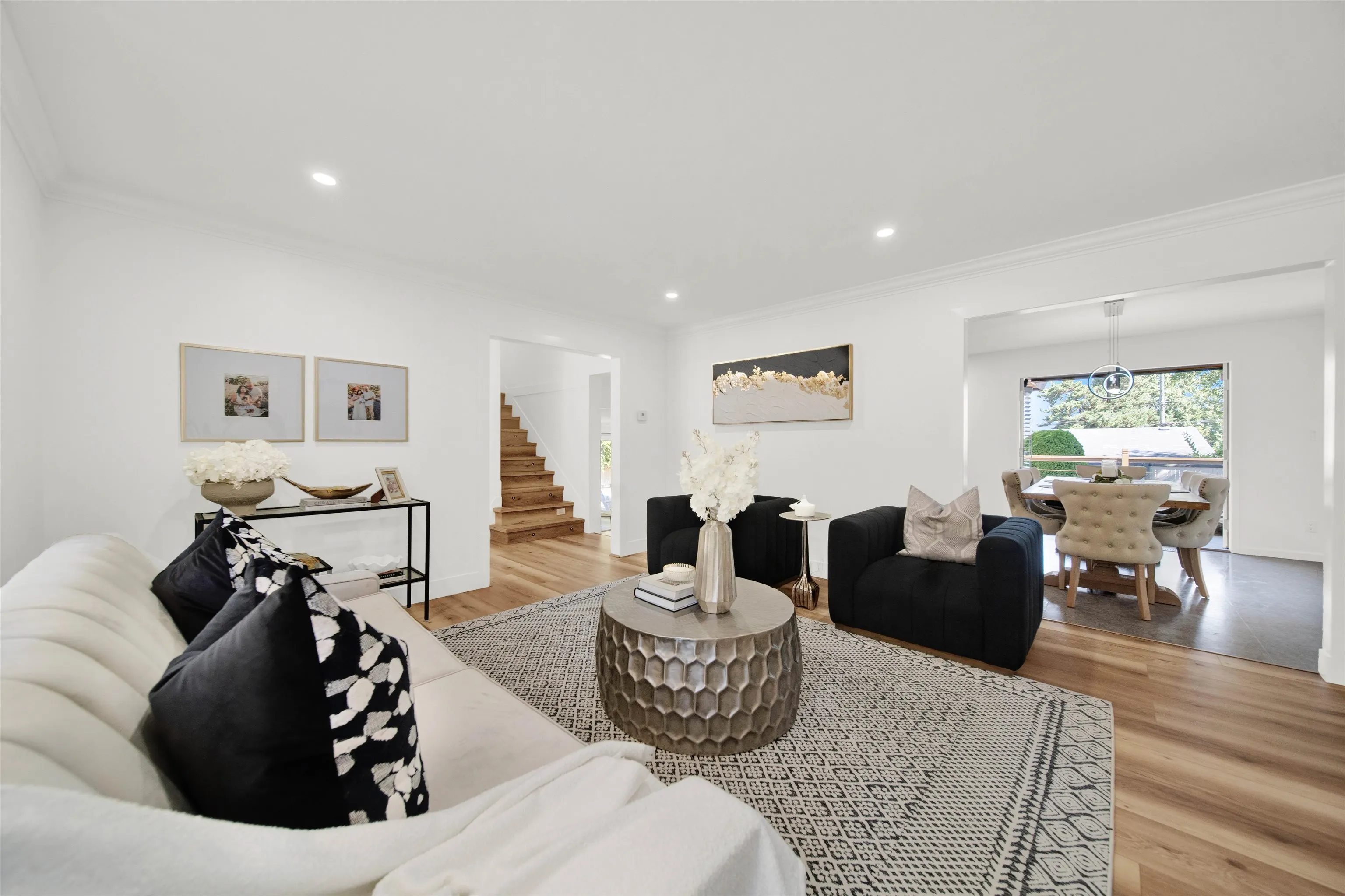 11473 Royal Crescent