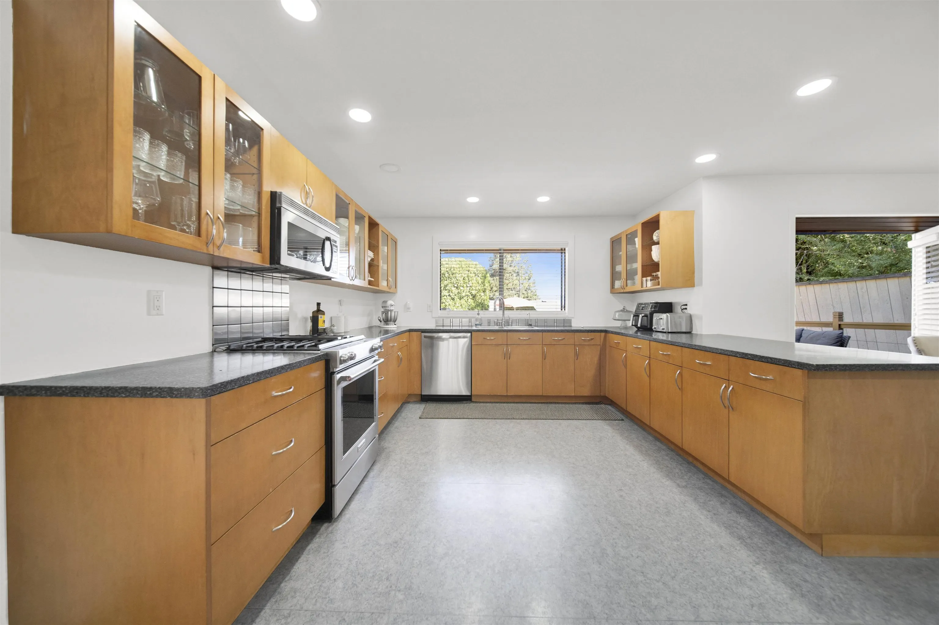 11473 Royal Crescent