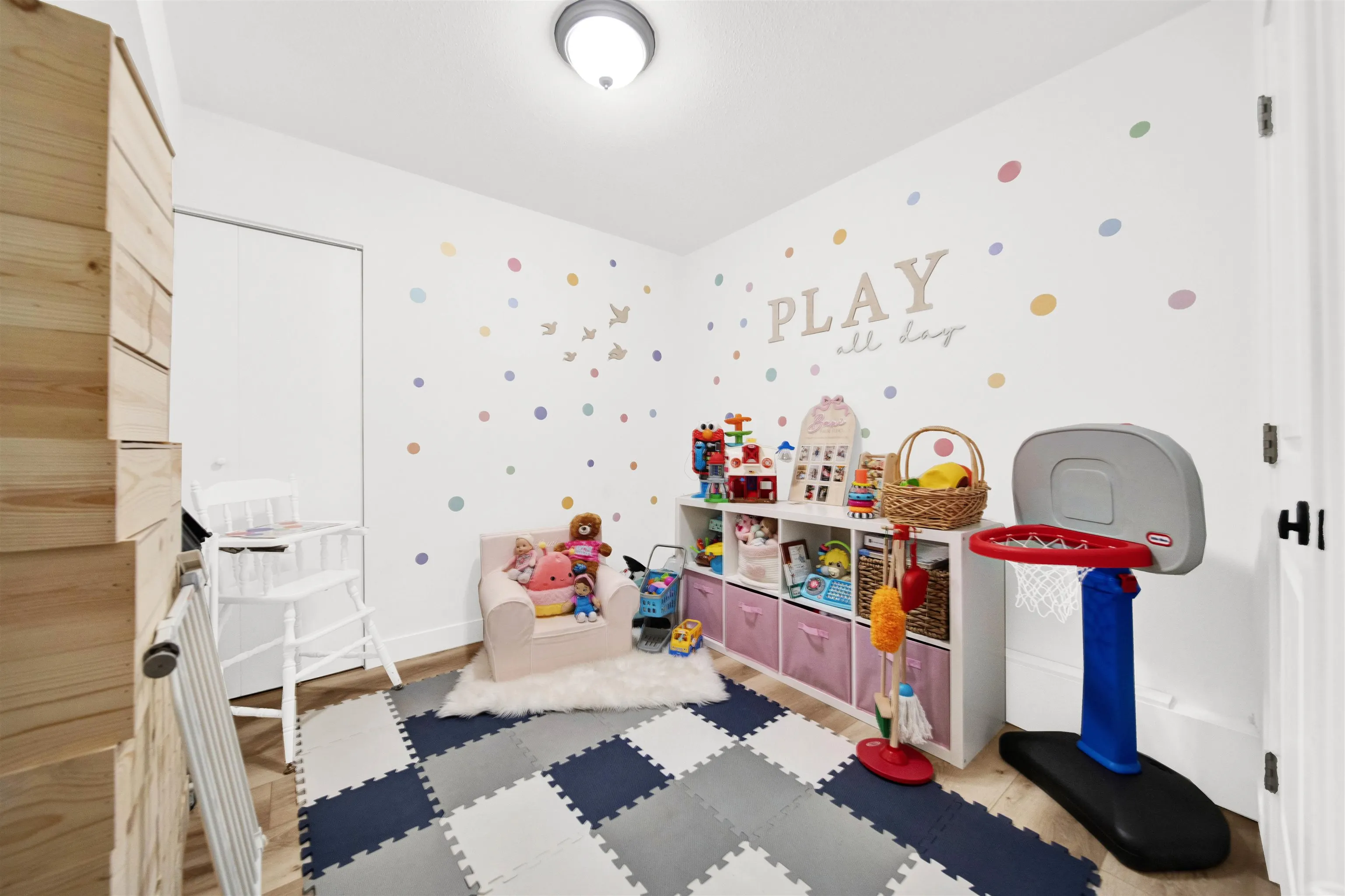 11473 Royal Crescent