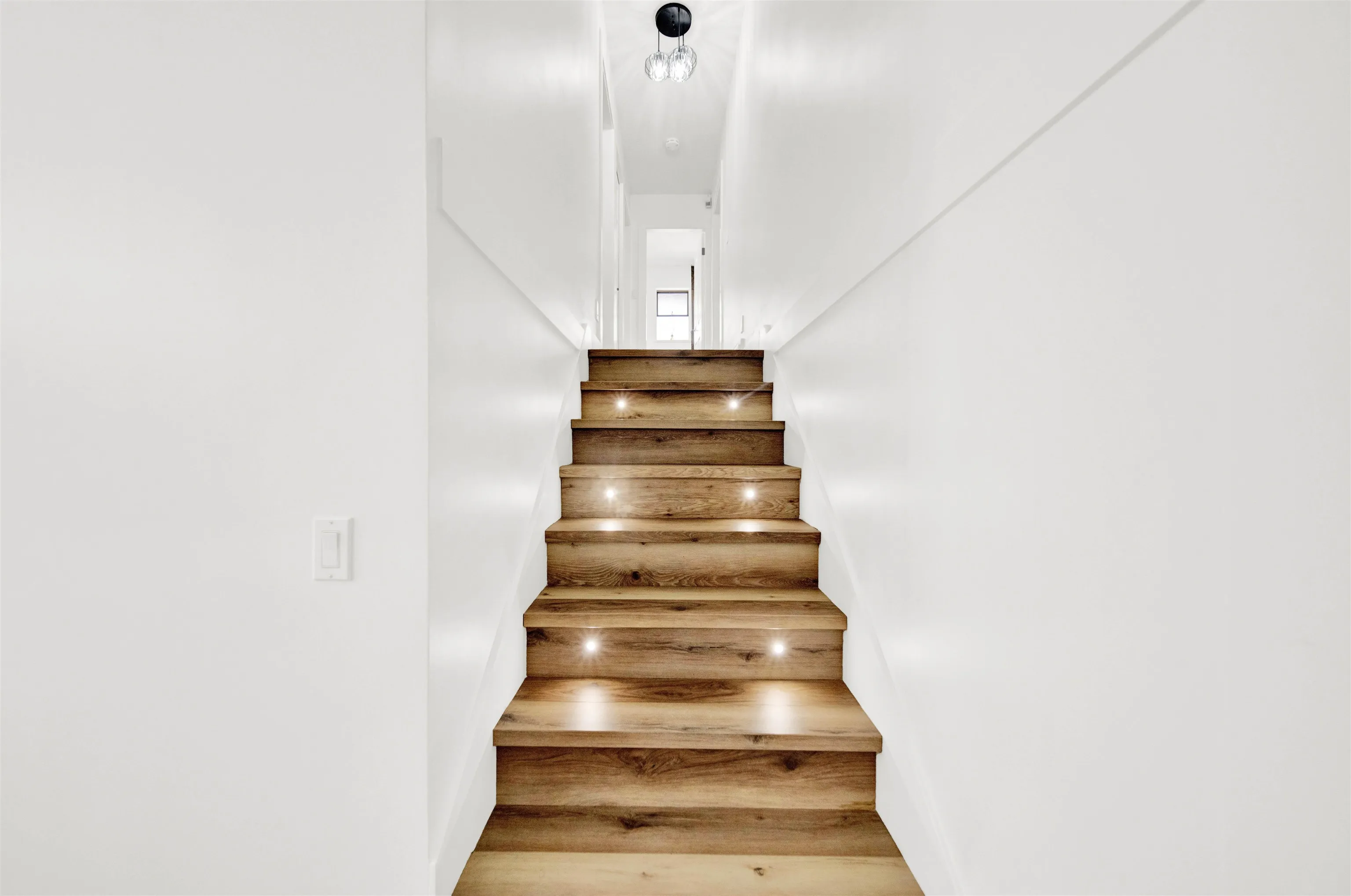 11473 Royal Crescent