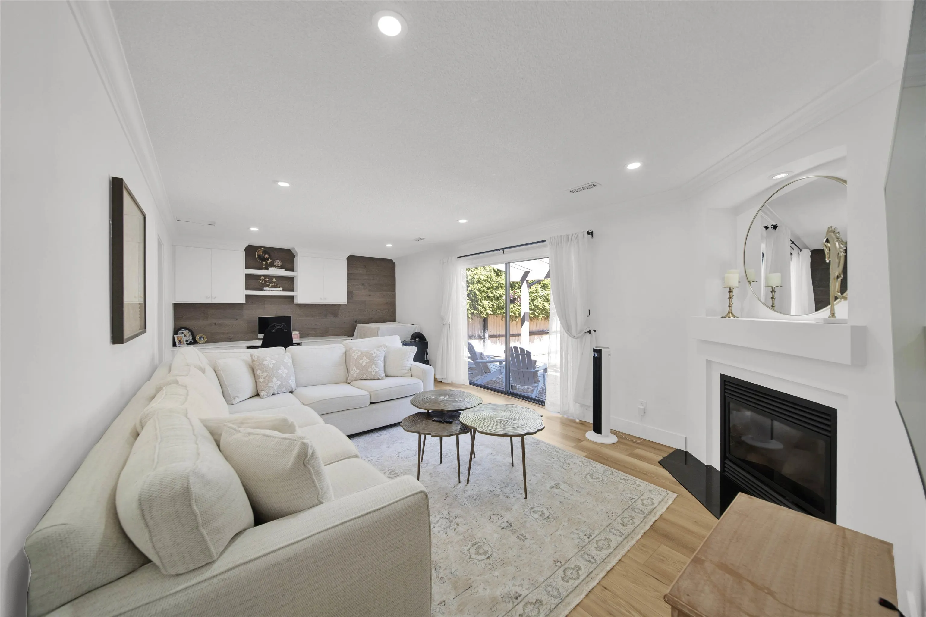 11473 Royal Crescent