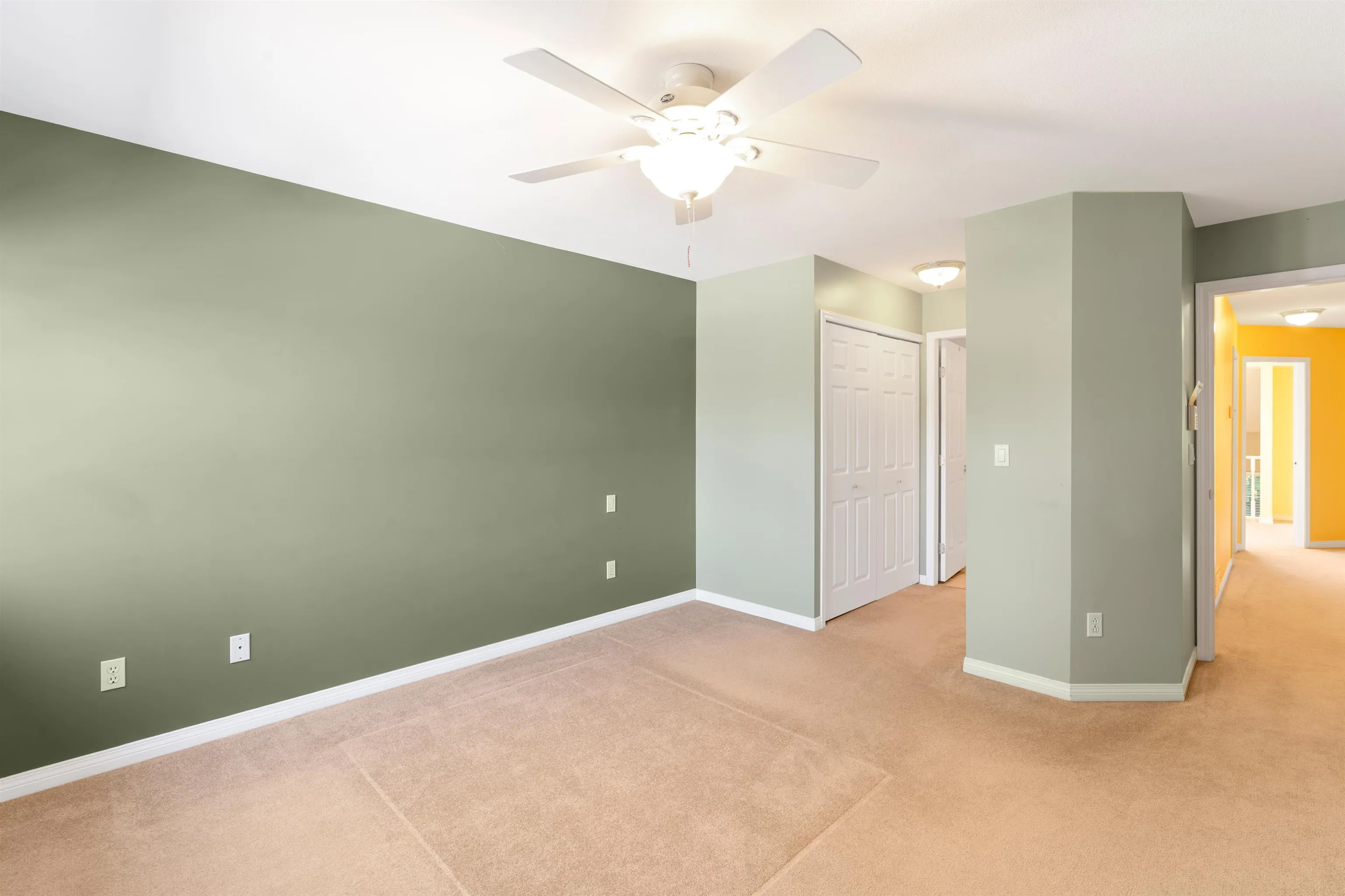 33 8111 160 Street
