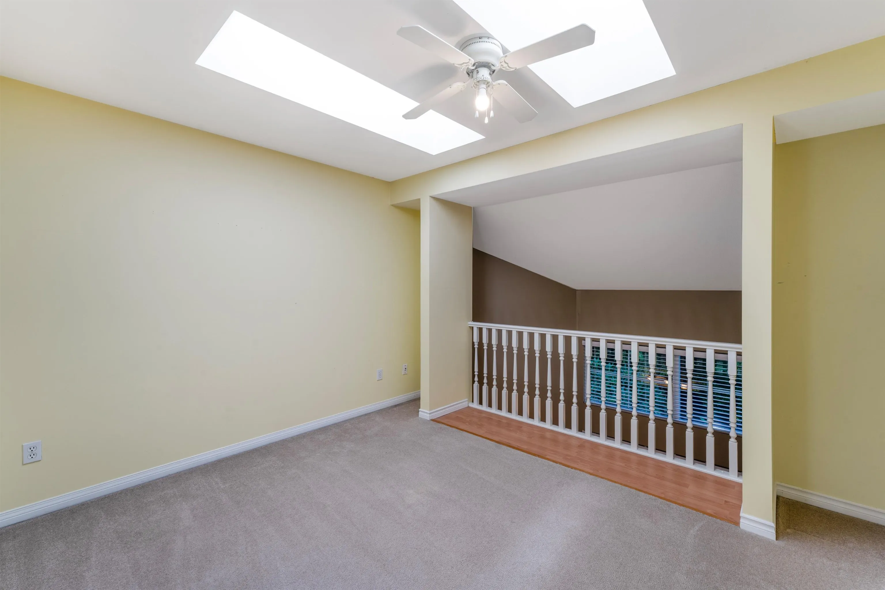33 8111 160 Street