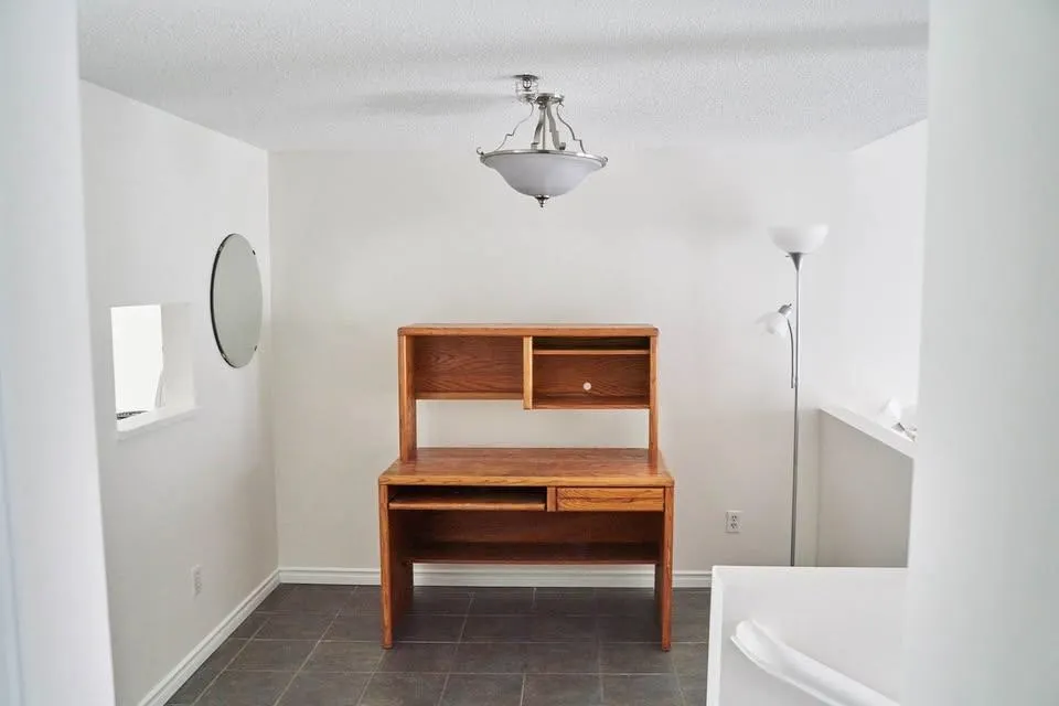 207 1166 W 6th Ave