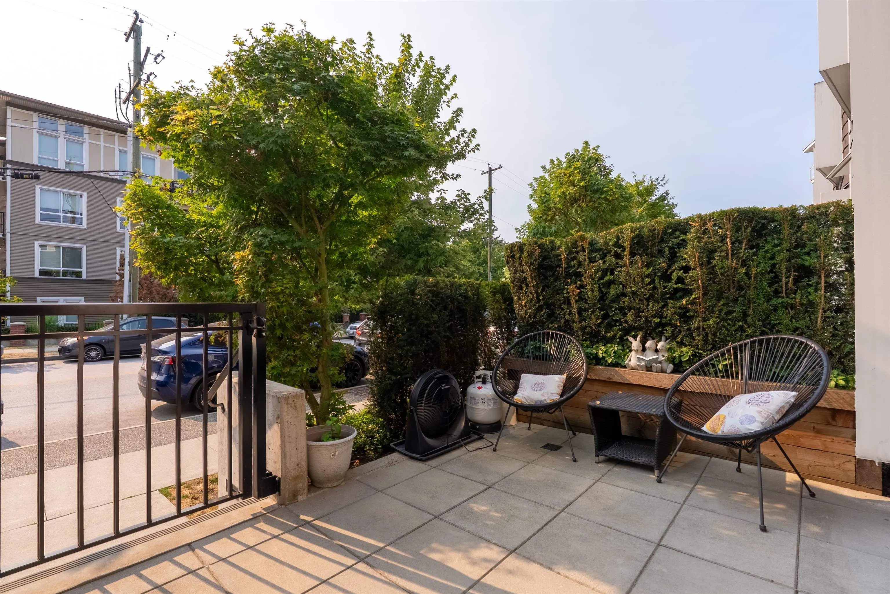 106 12040 Plaza Street