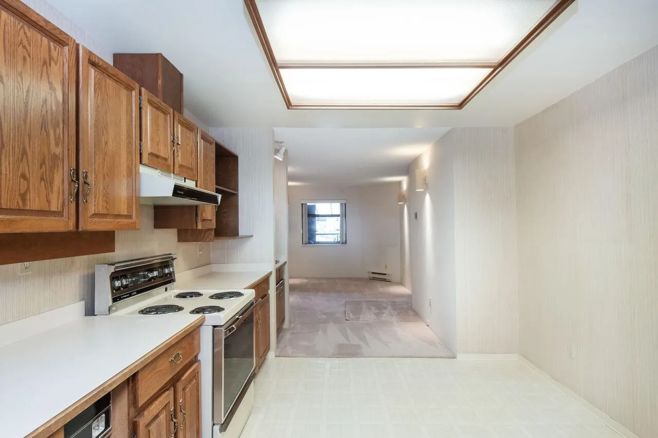 202 225 24th Street