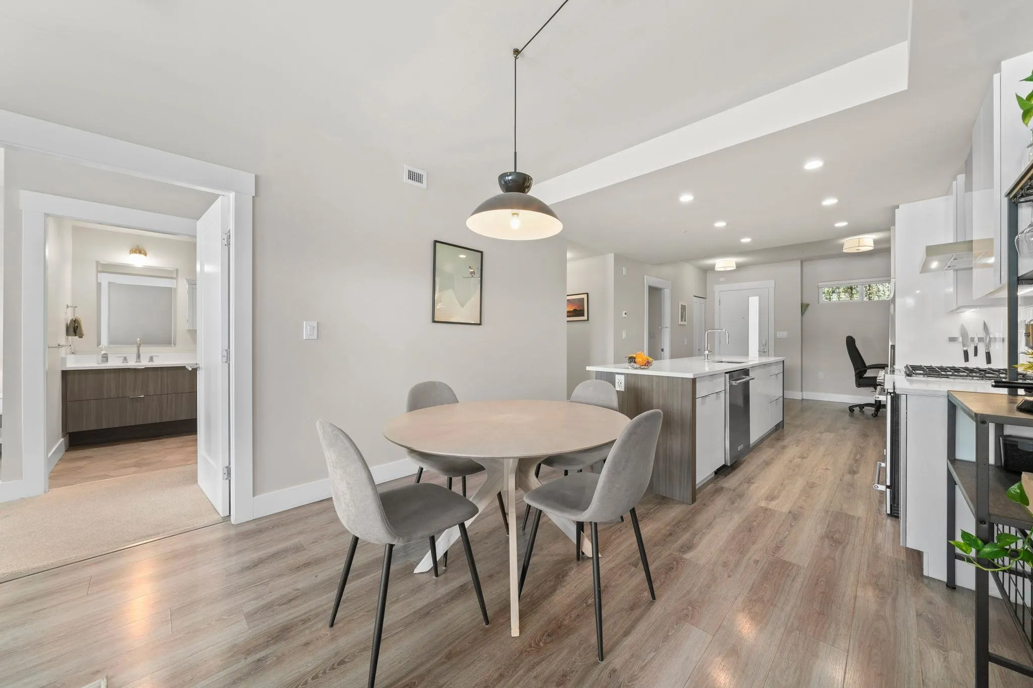 302 1496 Charlotte Road