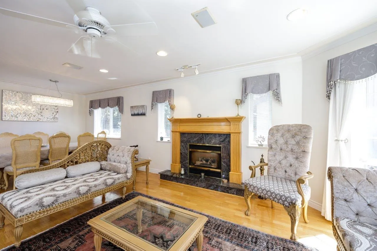 1224 E 14th Street