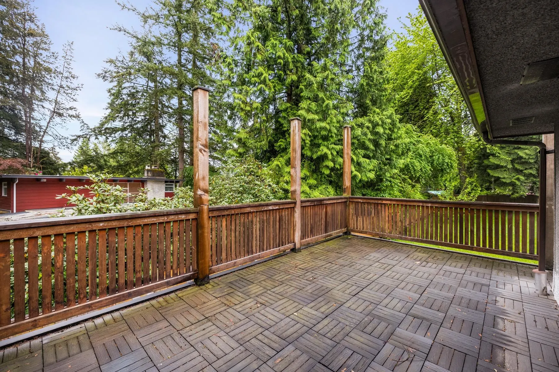 1561 Merlynn Crescent