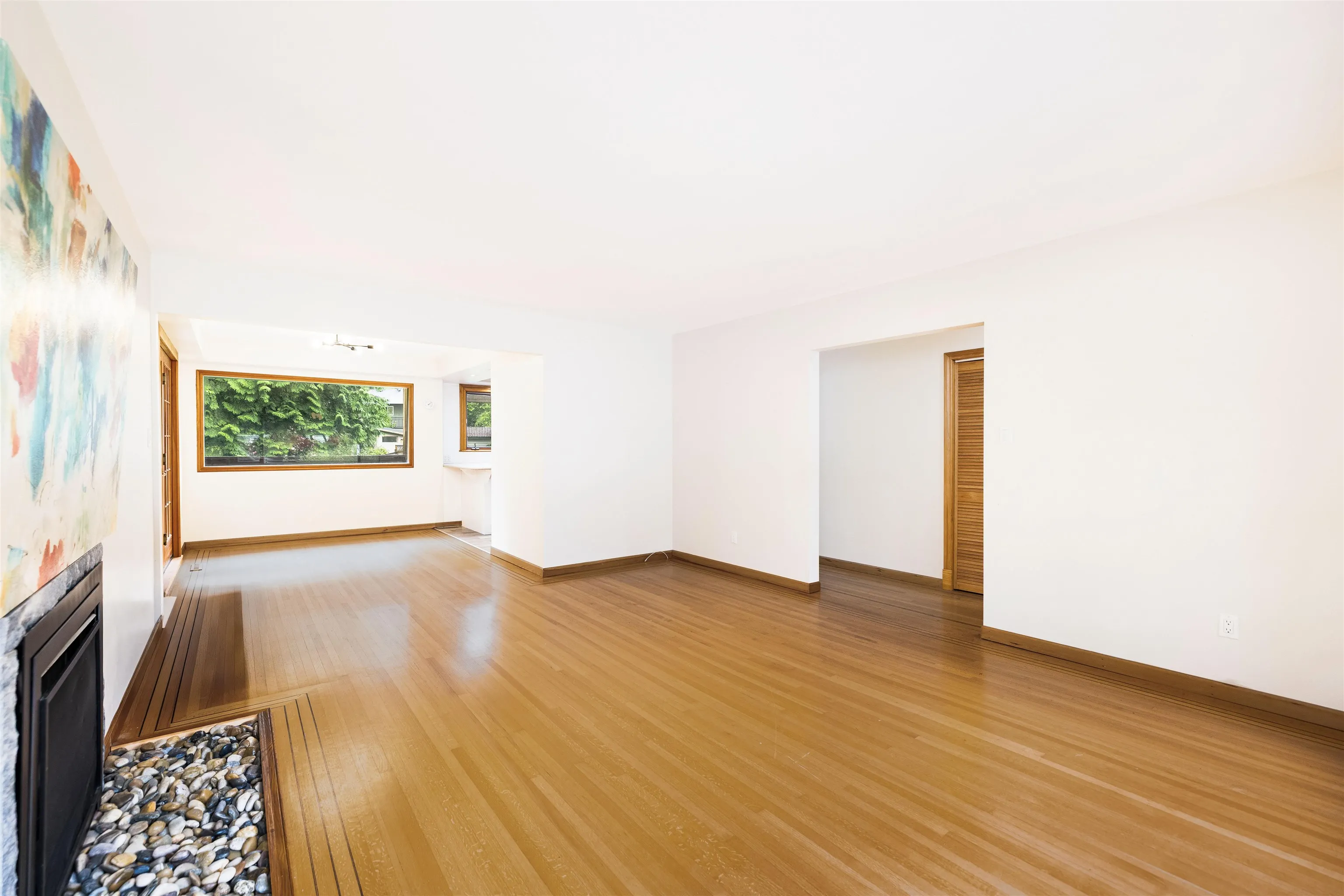 1561 Merlynn Crescent