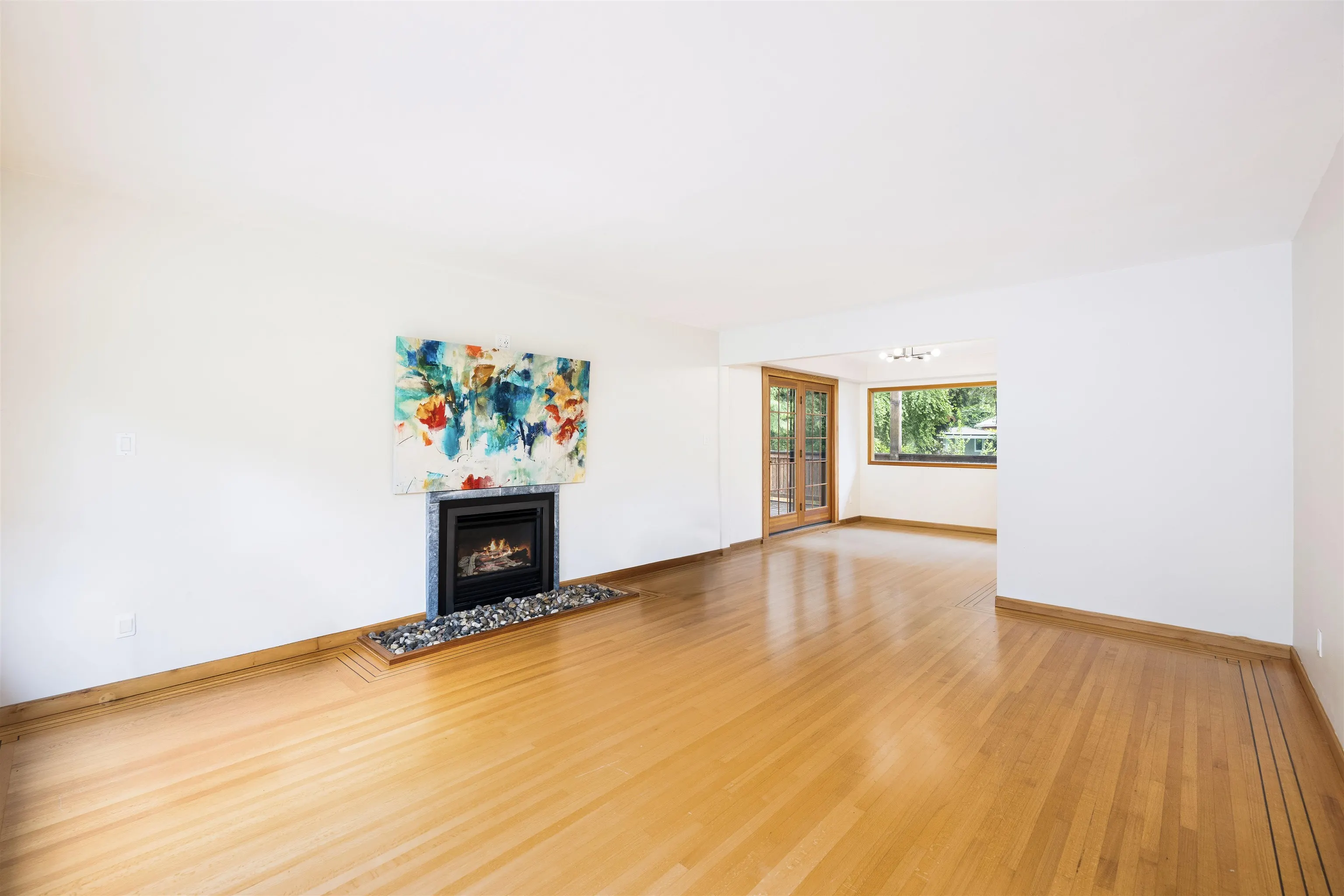1561 Merlynn Crescent