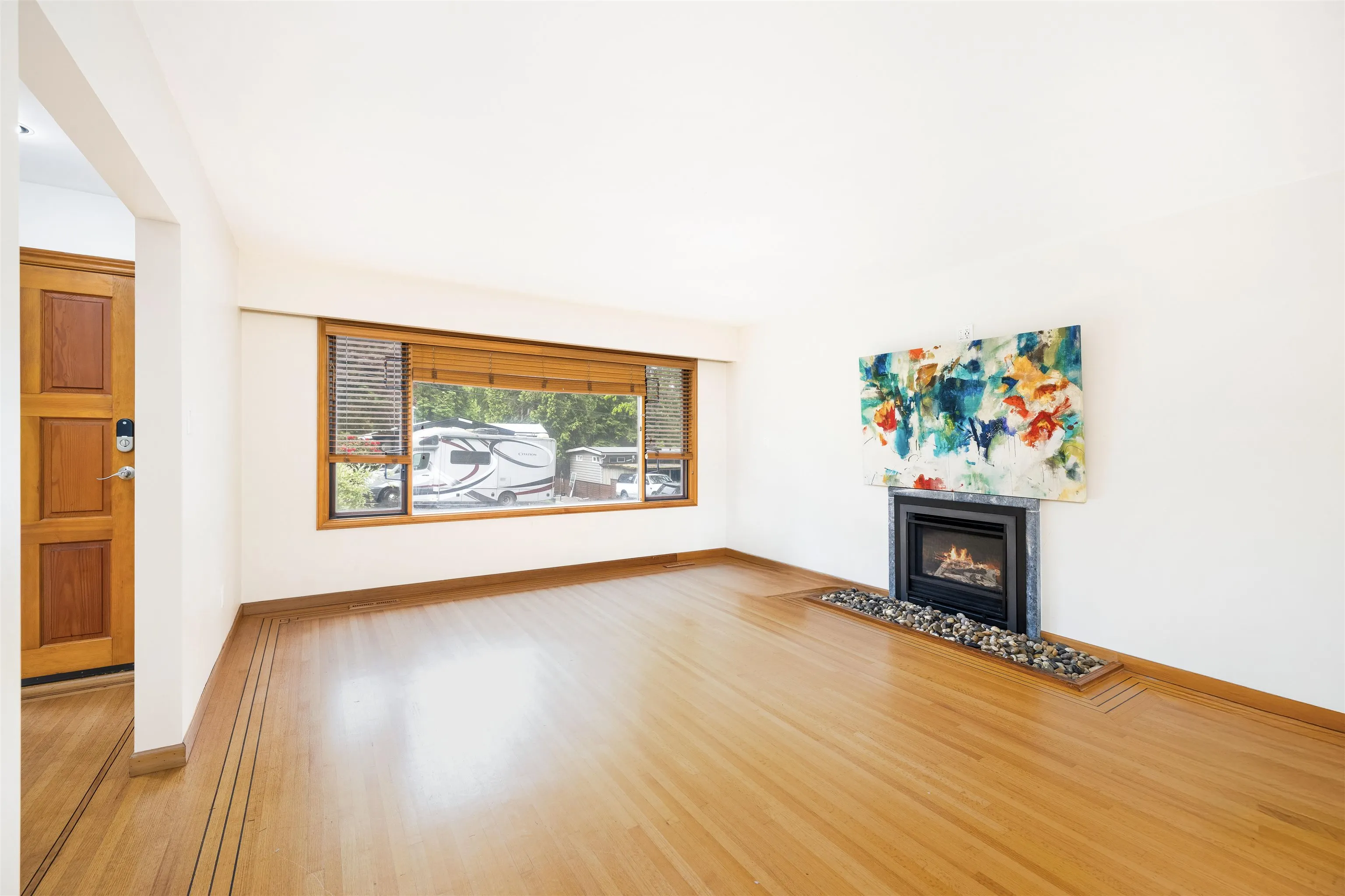 1561 Merlynn Crescent