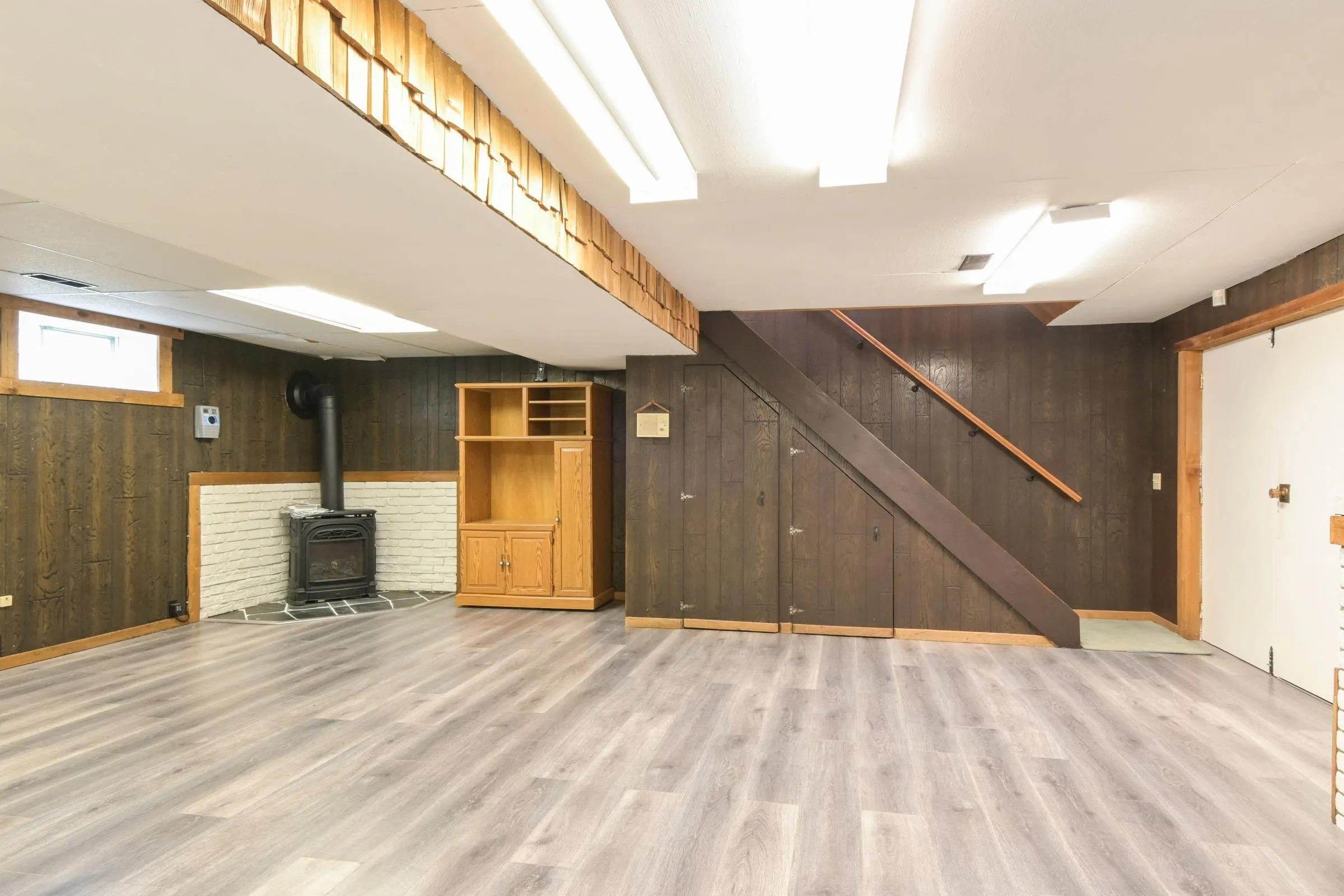 18066 59 Avenue